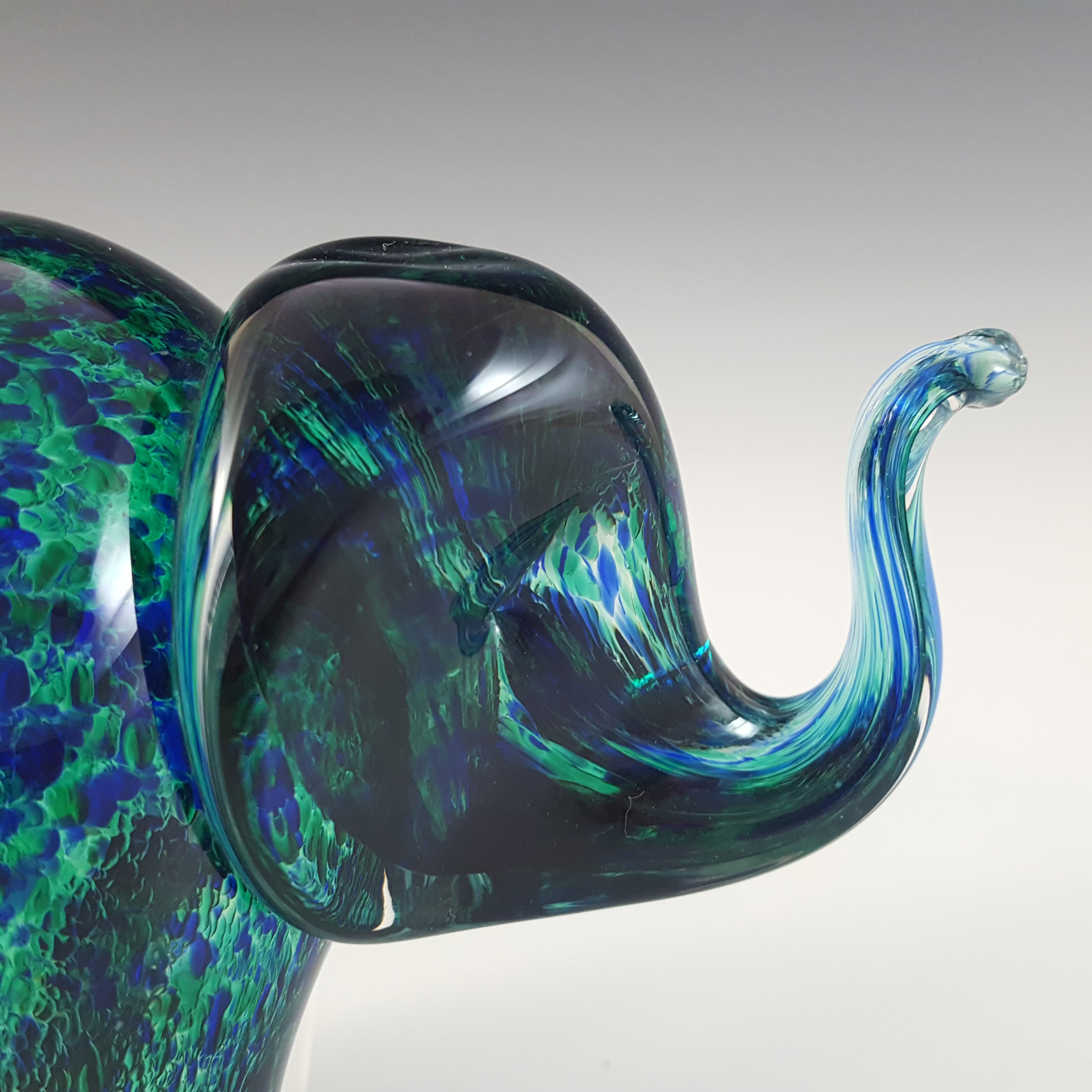 (image for) MARKED Wedgwood Speckled Blue & Green Glass Elephant RSW405 - Click Image to Close
