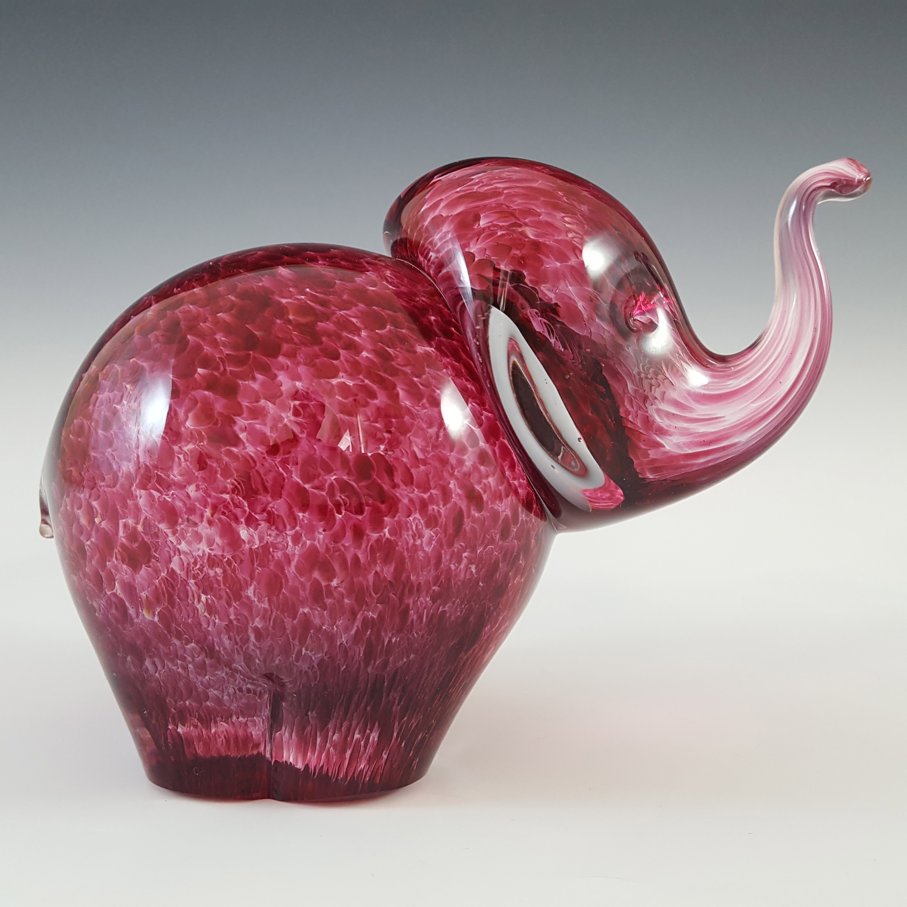 (image for) MARKED Wedgwood Speckled Pink Glass Vintage Elephant RSW405 - Click Image to Close