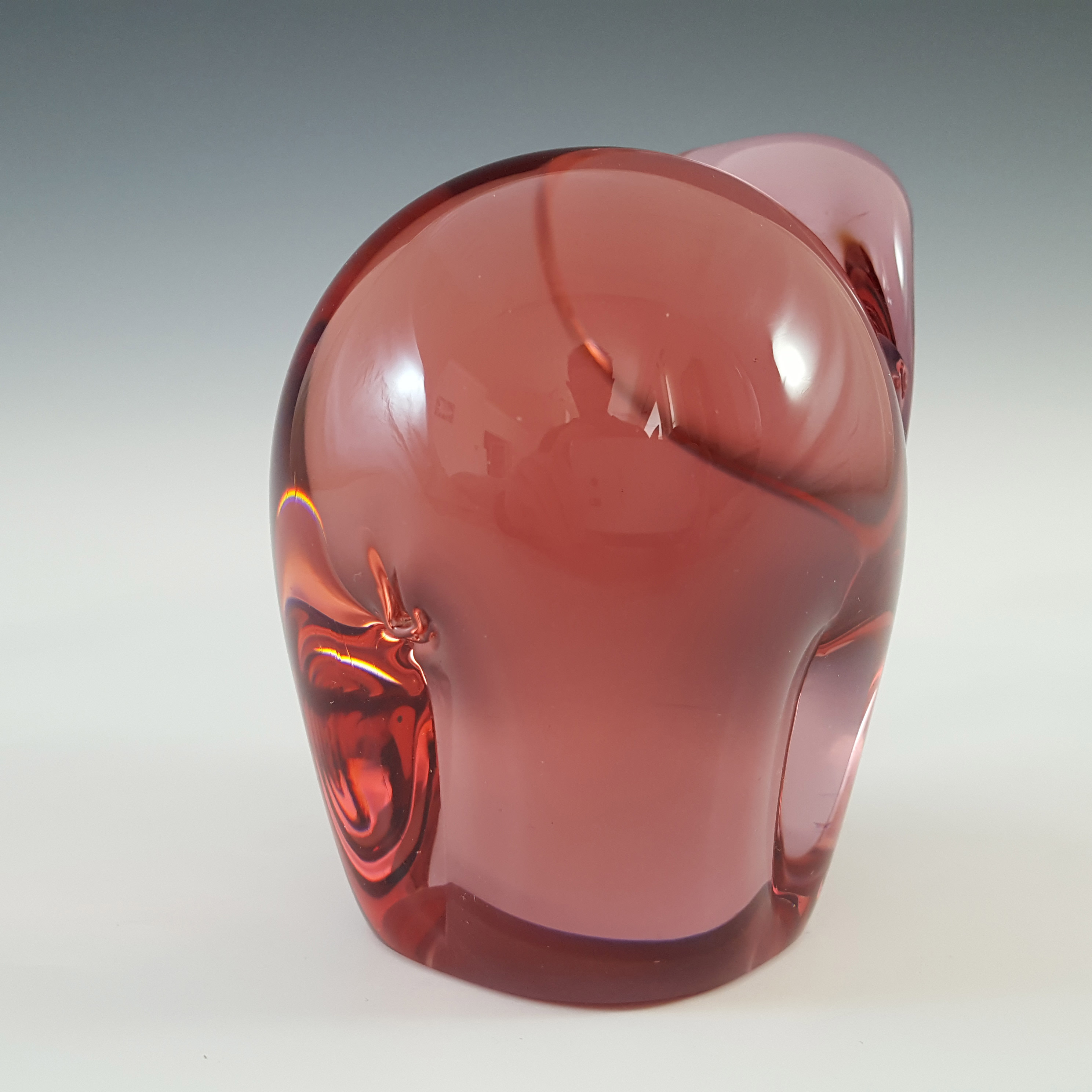 Wedgwood Lilac / Pink Glass Vintage Elephant Paperweight RSW409 - Click Image to Close