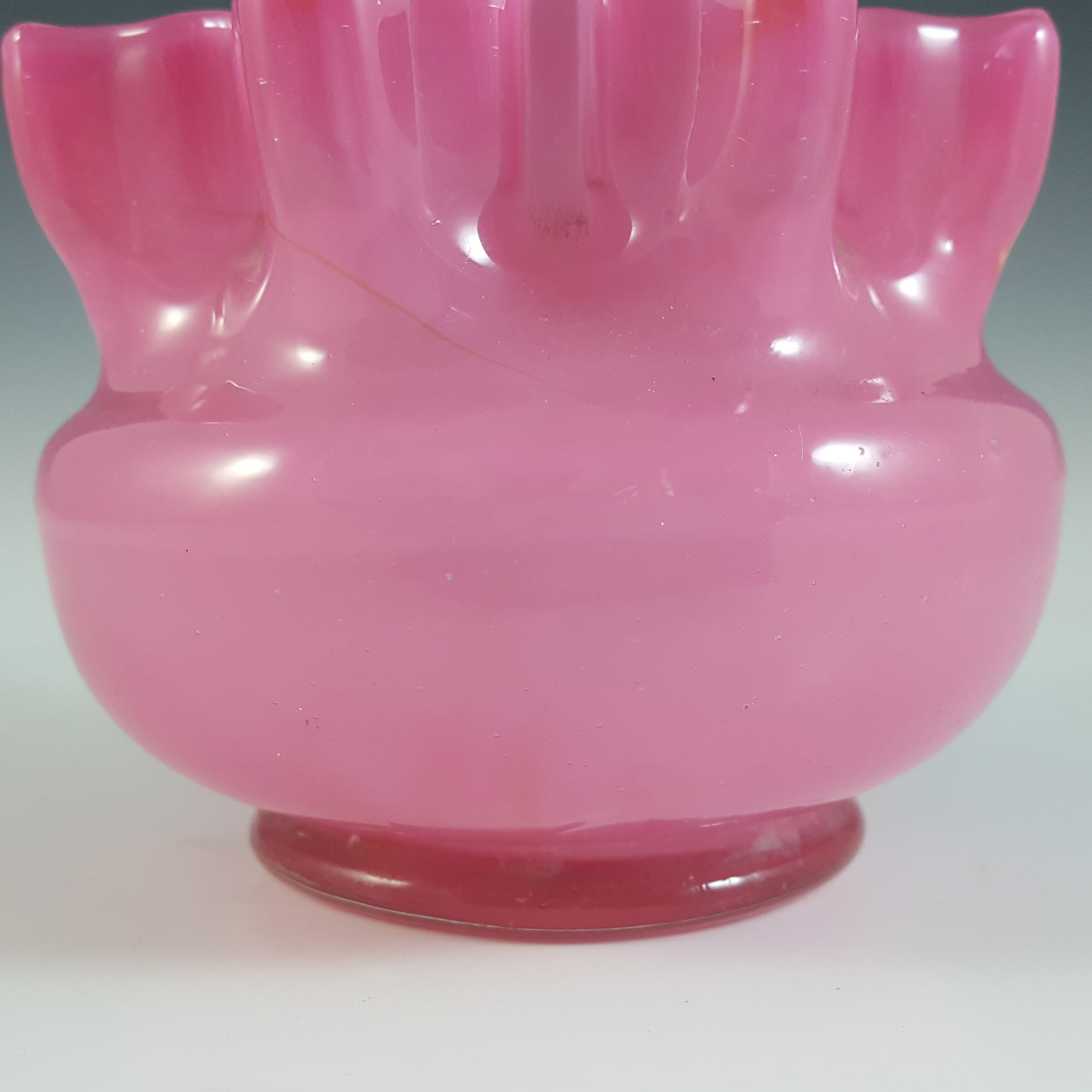 Welz Bohemian Pink Glass Victorian Snowflake Posy Vase / Bowl - Click Image to Close