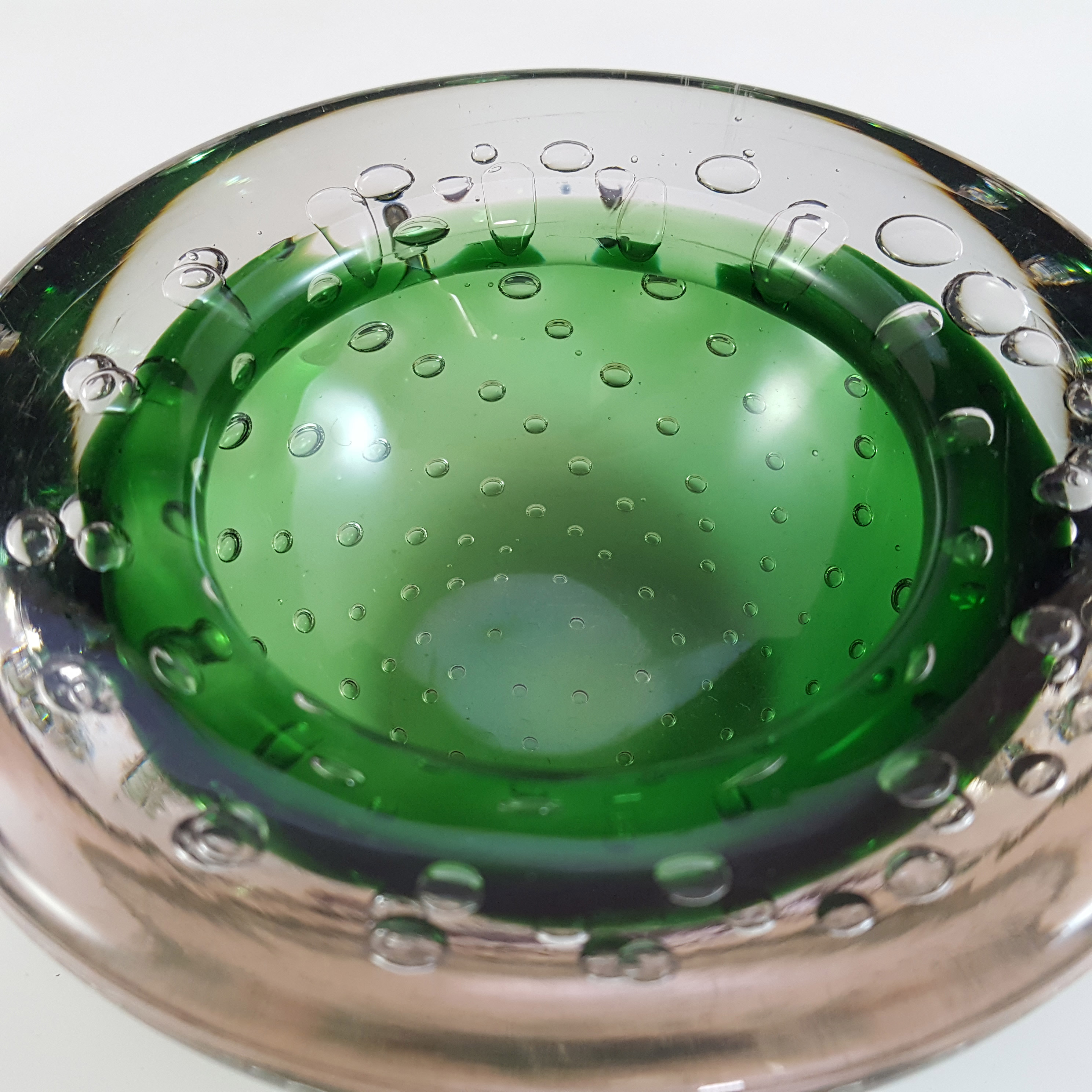 Vintage Green Glass Controlled Bubble Bowl Similar To Whitefriars #9099 - Click Image to Close