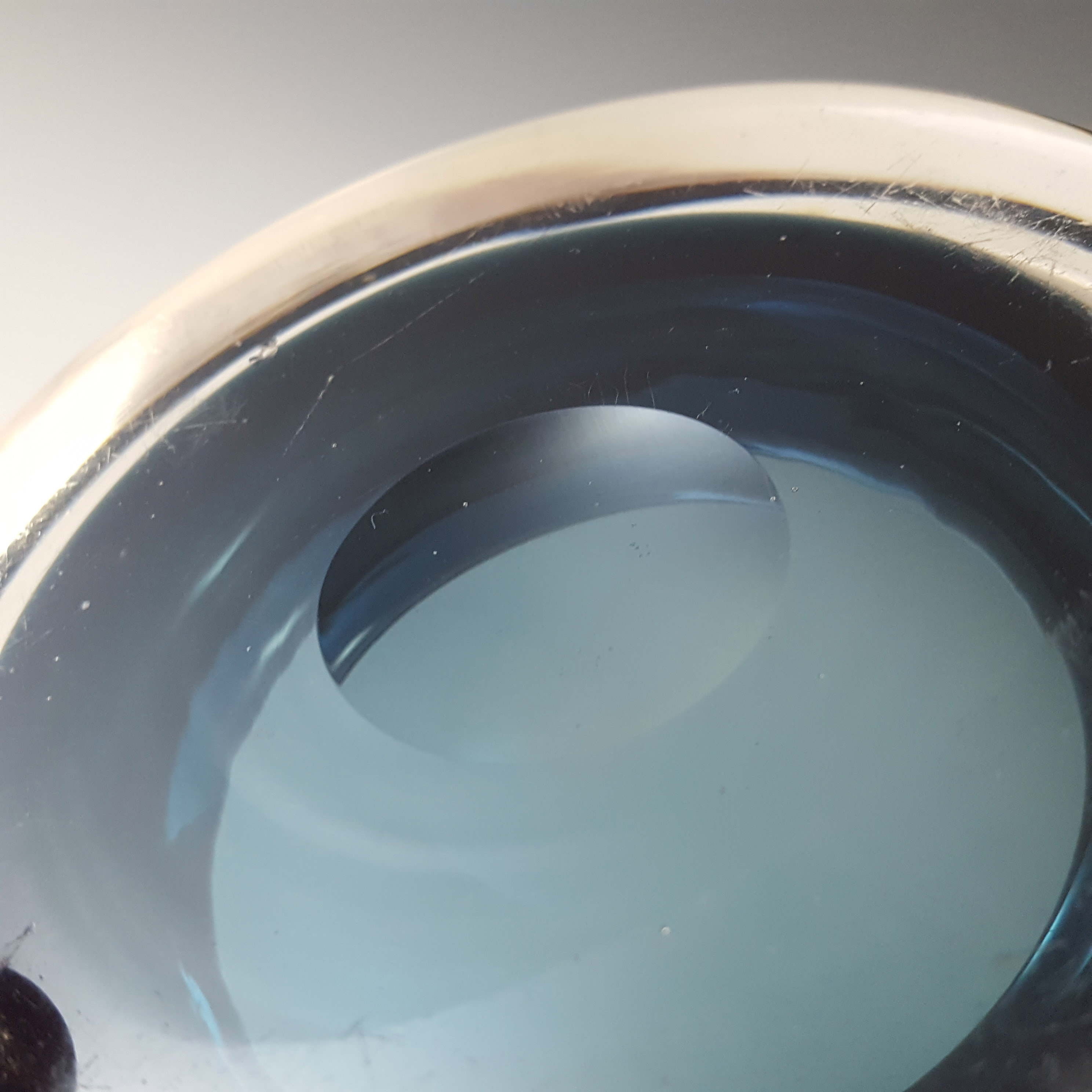 Whitefriars #9665 Indigo Blue Glass Vintage Bowl / Ashtray - Click Image to Close