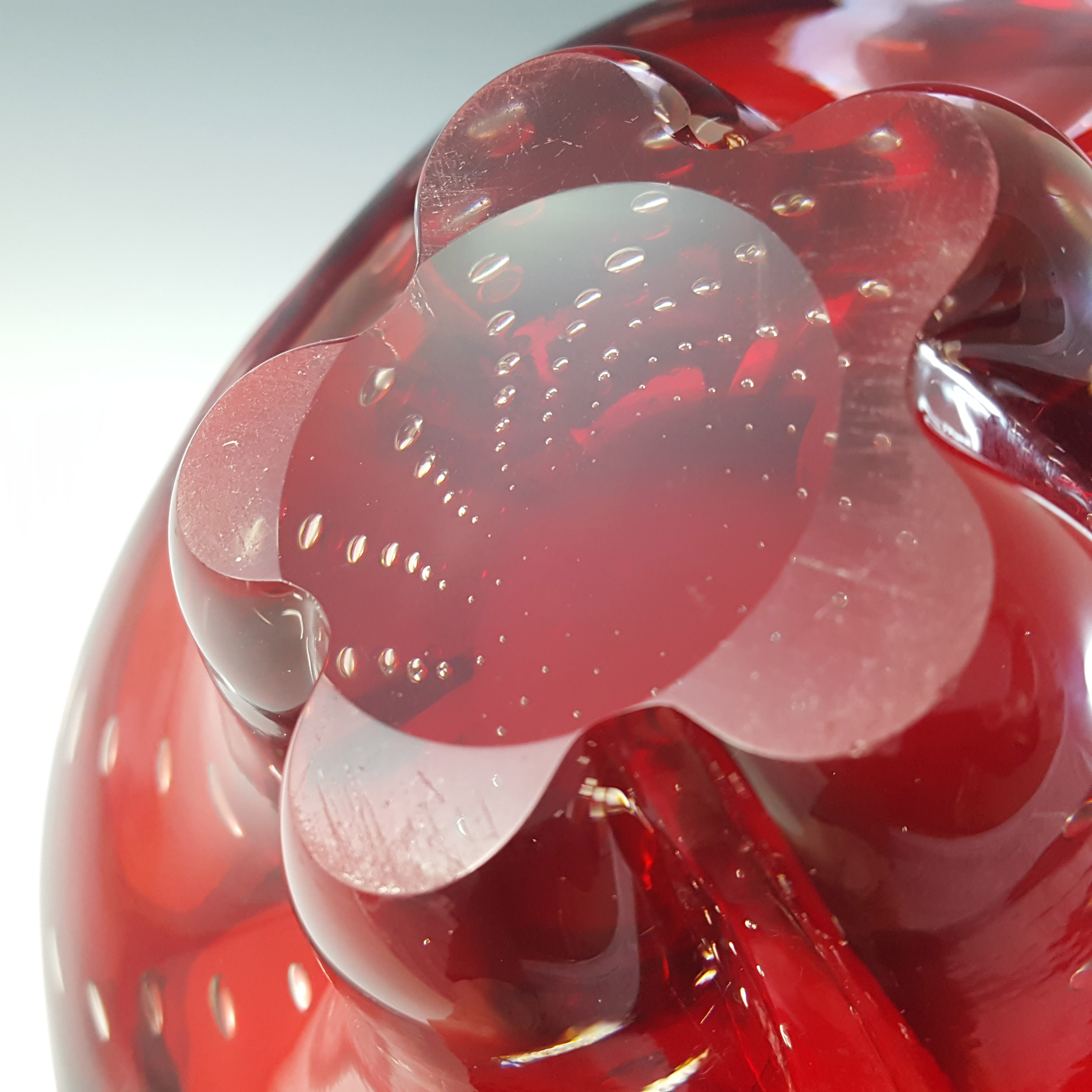 (image for) Whitefriars #9428 Ruby Red Glass Large Controlled Bubble Bowl - Click Image to Close