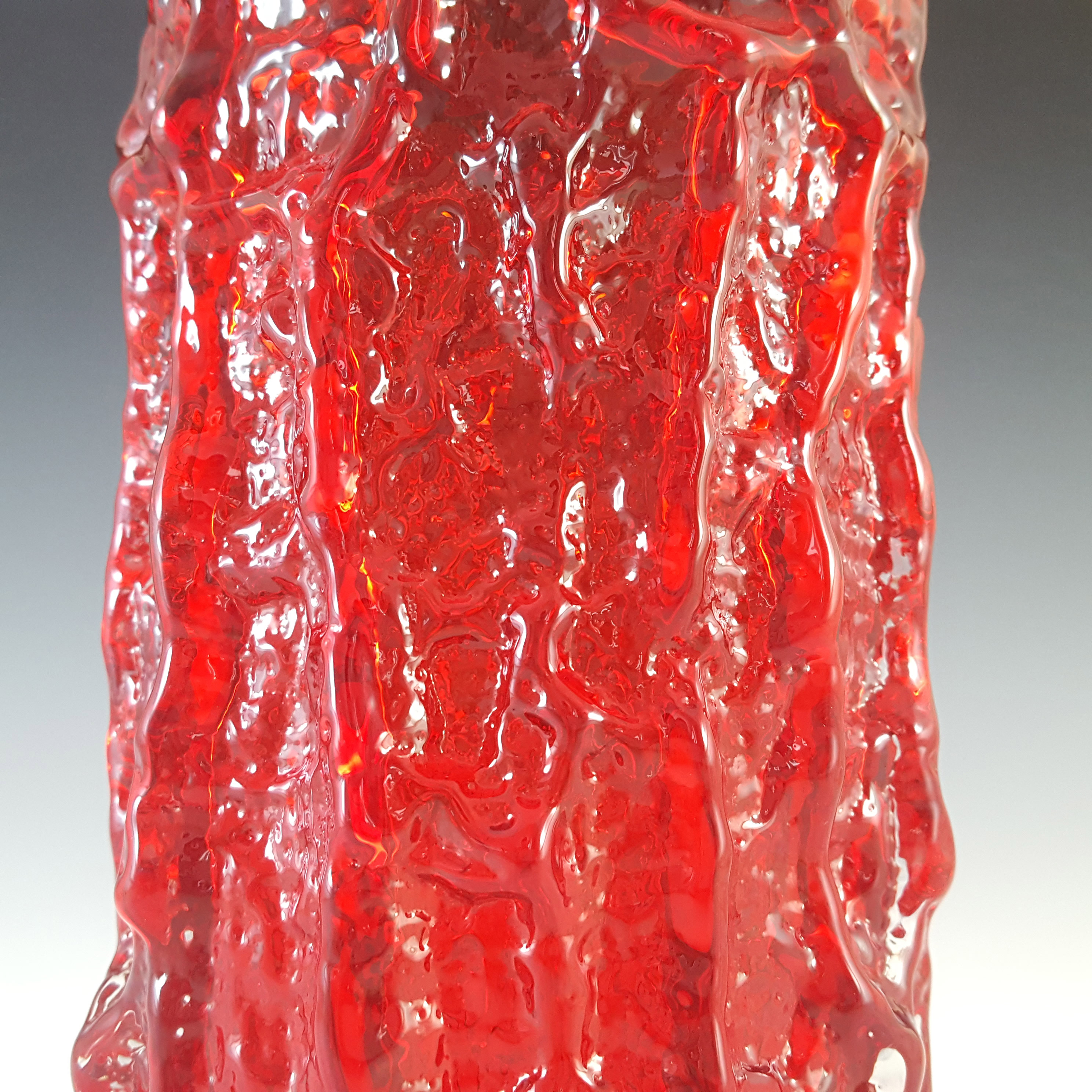 (image for) Whitefriars #9691 Baxter Ruby Red Glass 9" Textured Bark Vase - Click Image to Close