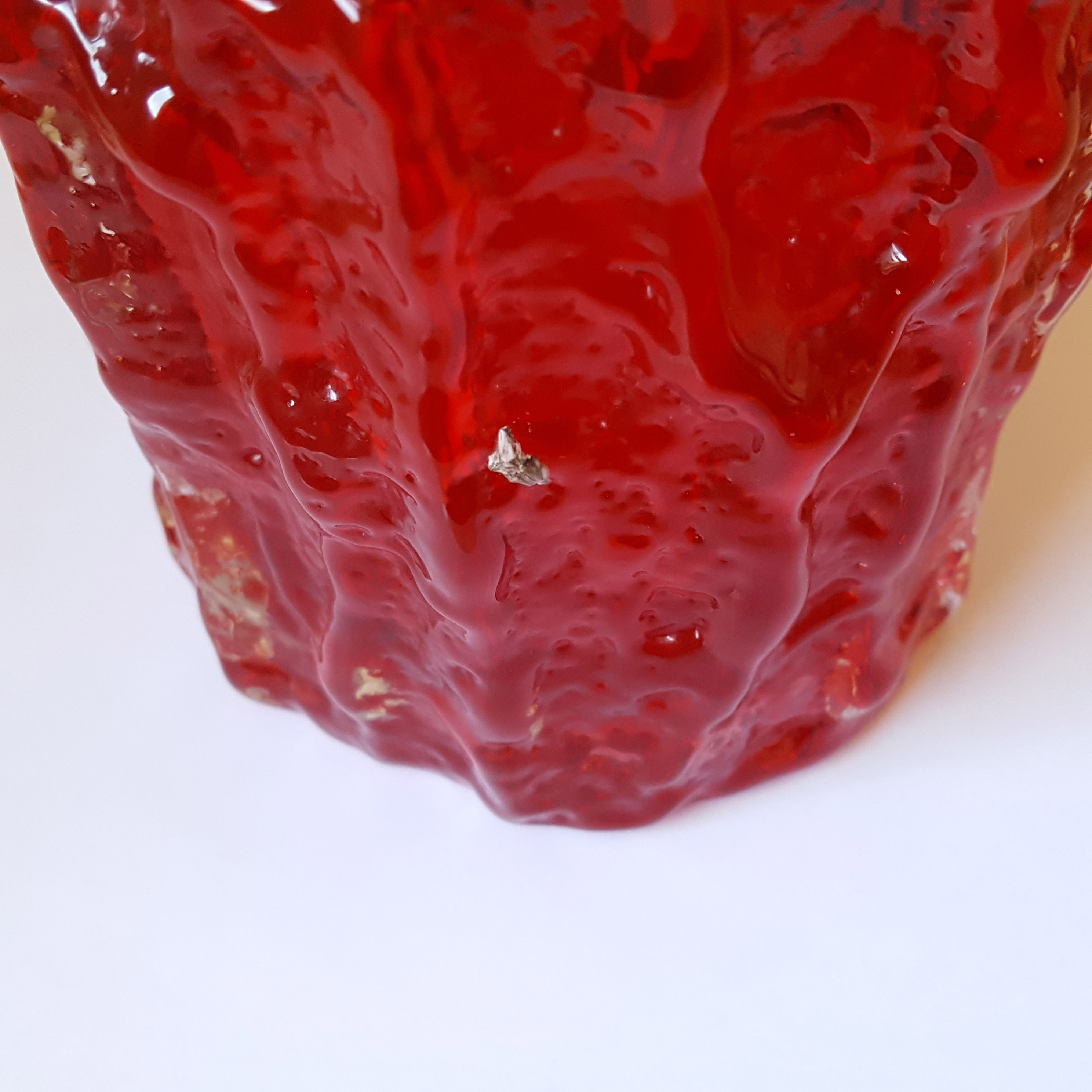 (image for) Whitefriars #9691 Baxter Ruby Red Glass 9" Textured Bark Vase - Click Image to Close