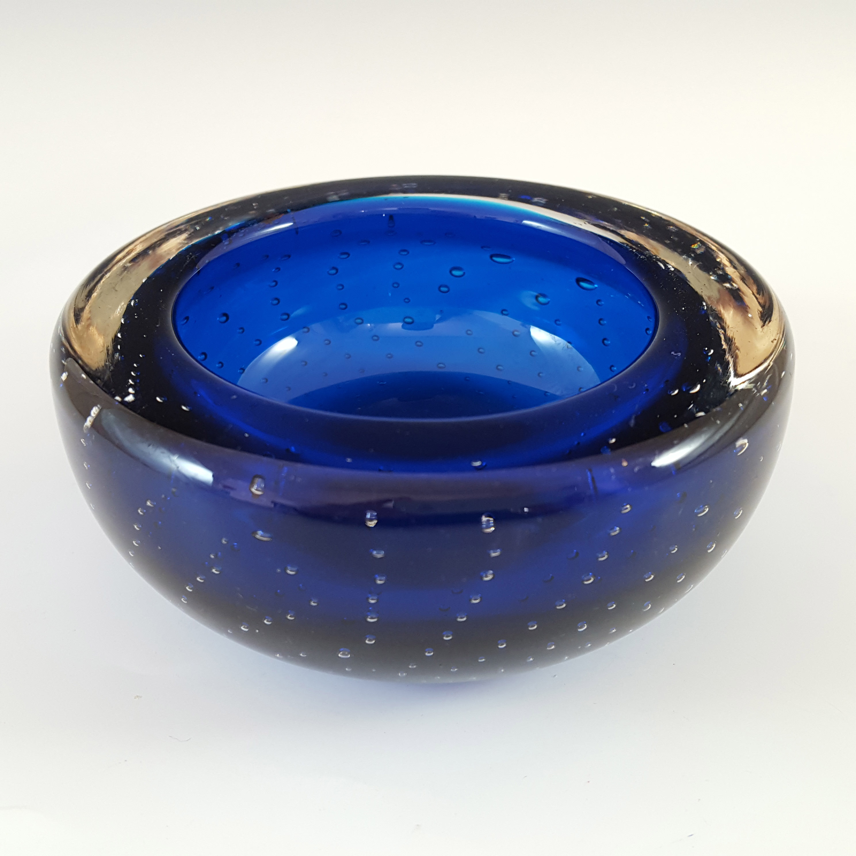 (image for) Whitefriars #9099 Blue Glass Controlled Bubble Vintage Bowl - Click Image to Close
