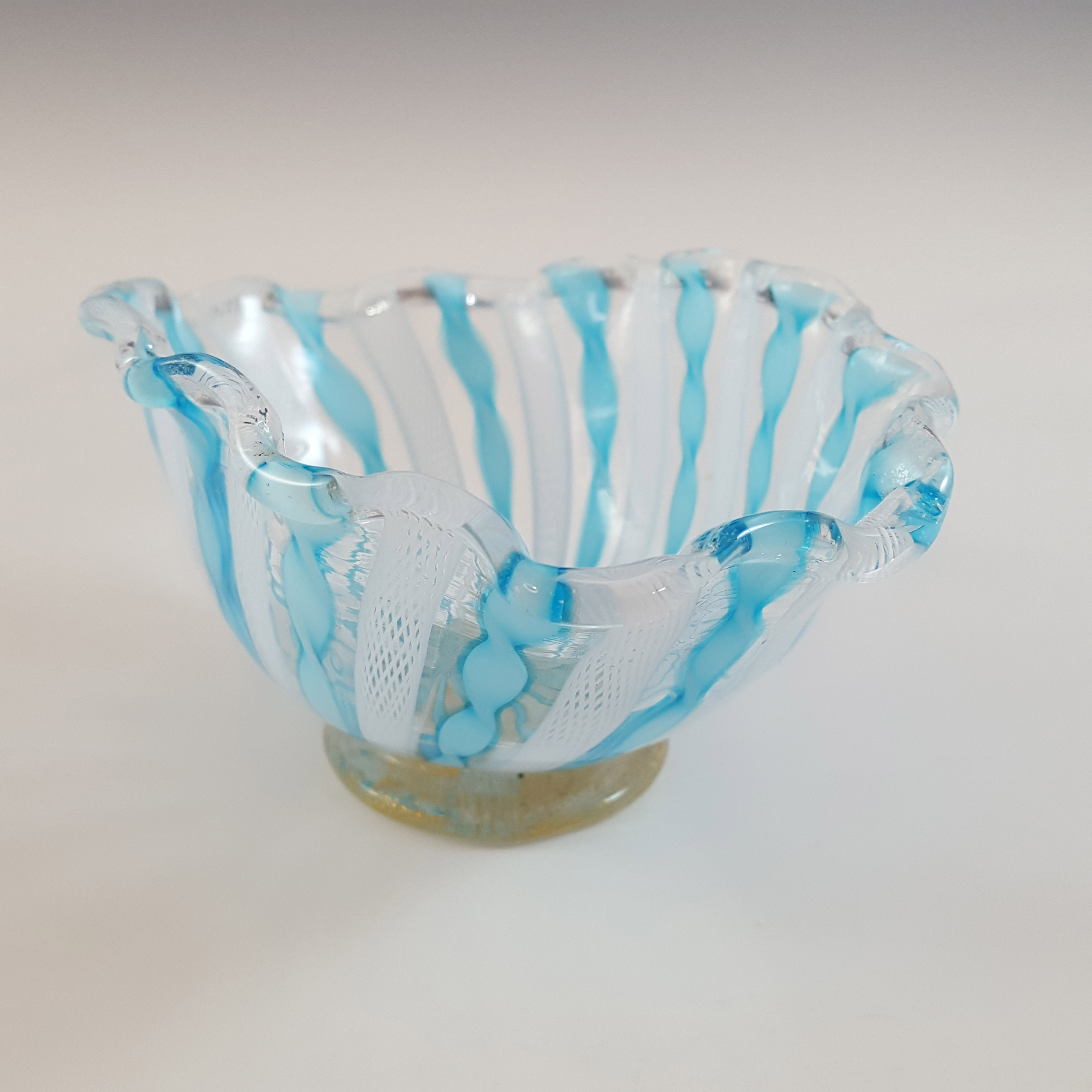 (image for) AVEM Murano Blue & White Glass Zanfirico Posy Bowl / Vase - Click Image to Close