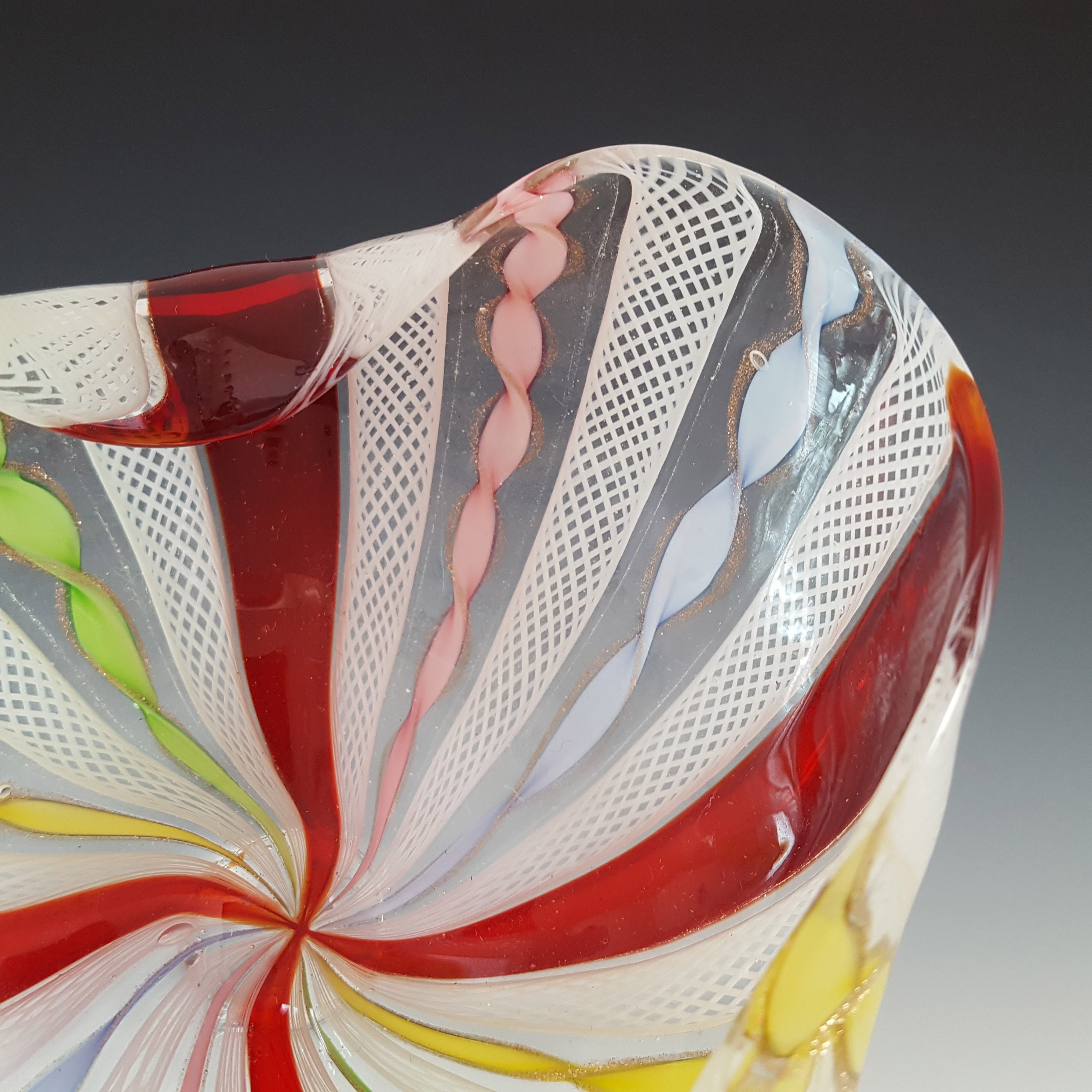 (image for) Murano Glass Zanfirico Filigree Heart Shaped Bowl / Ashtray - Click Image to Close