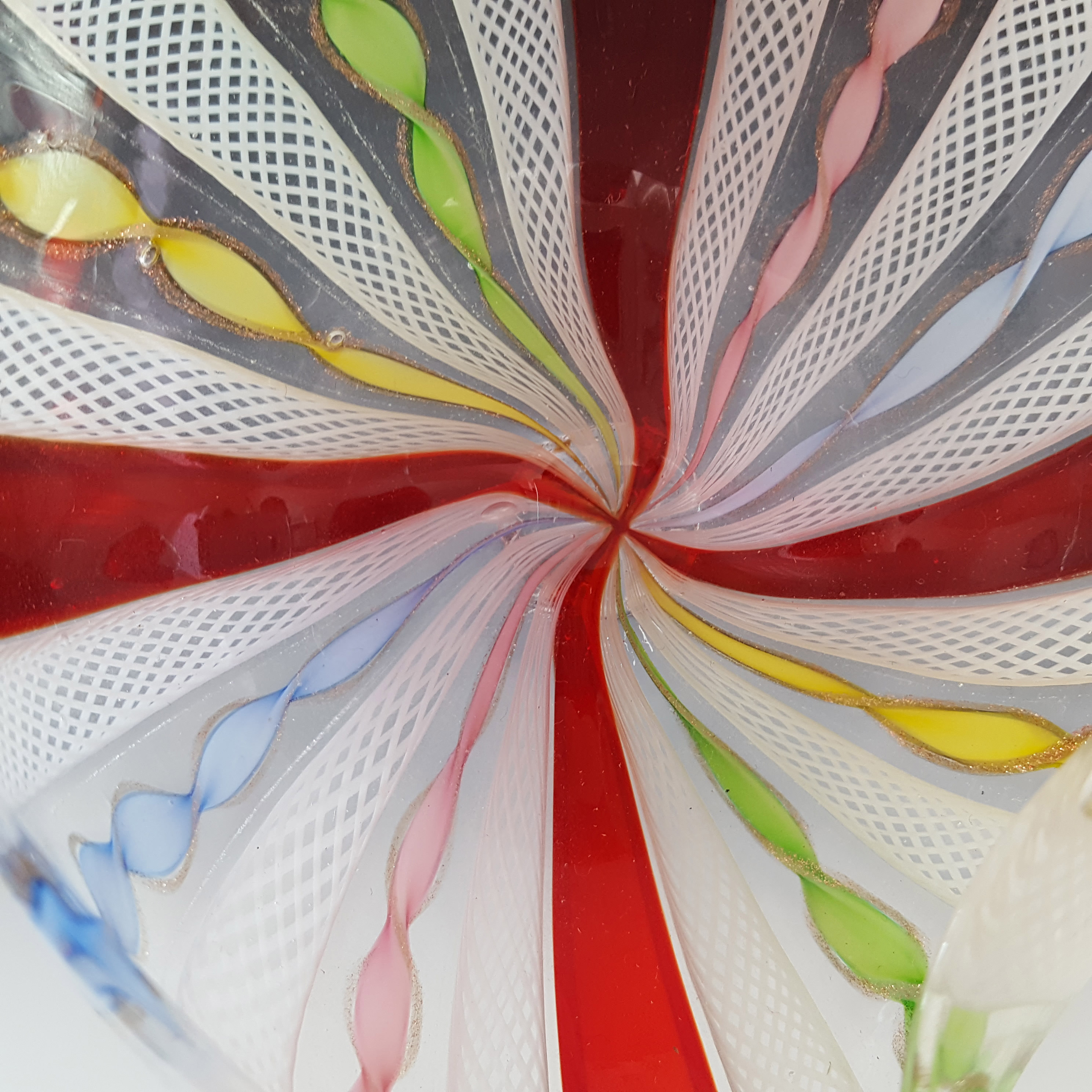Murano Glass Zanfirico Filigree Heart Shaped Bowl / Ashtray - Click Image to Close