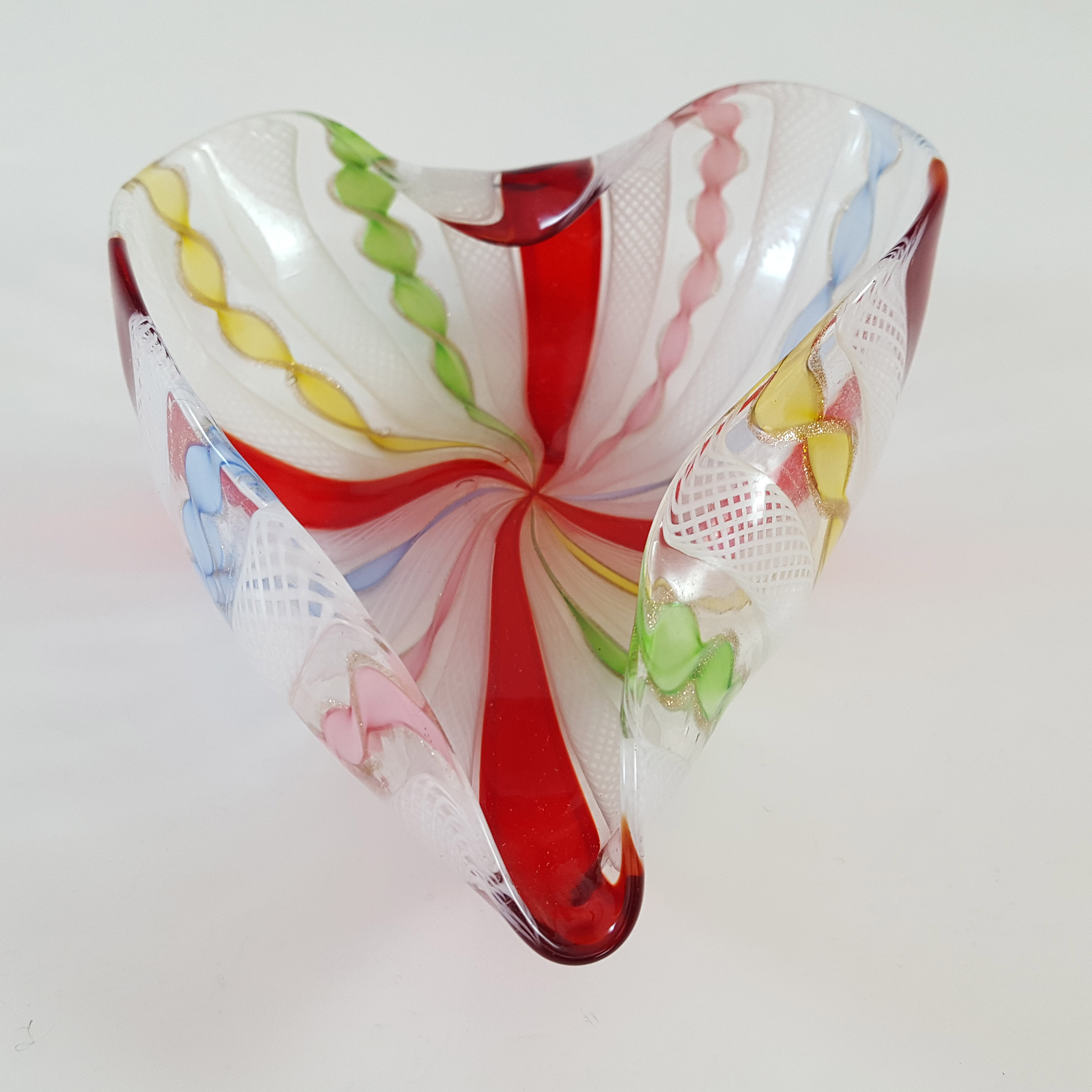 (image for) Murano Glass Zanfirico Filigree Heart Shaped Bowl / Ashtray - Click Image to Close
