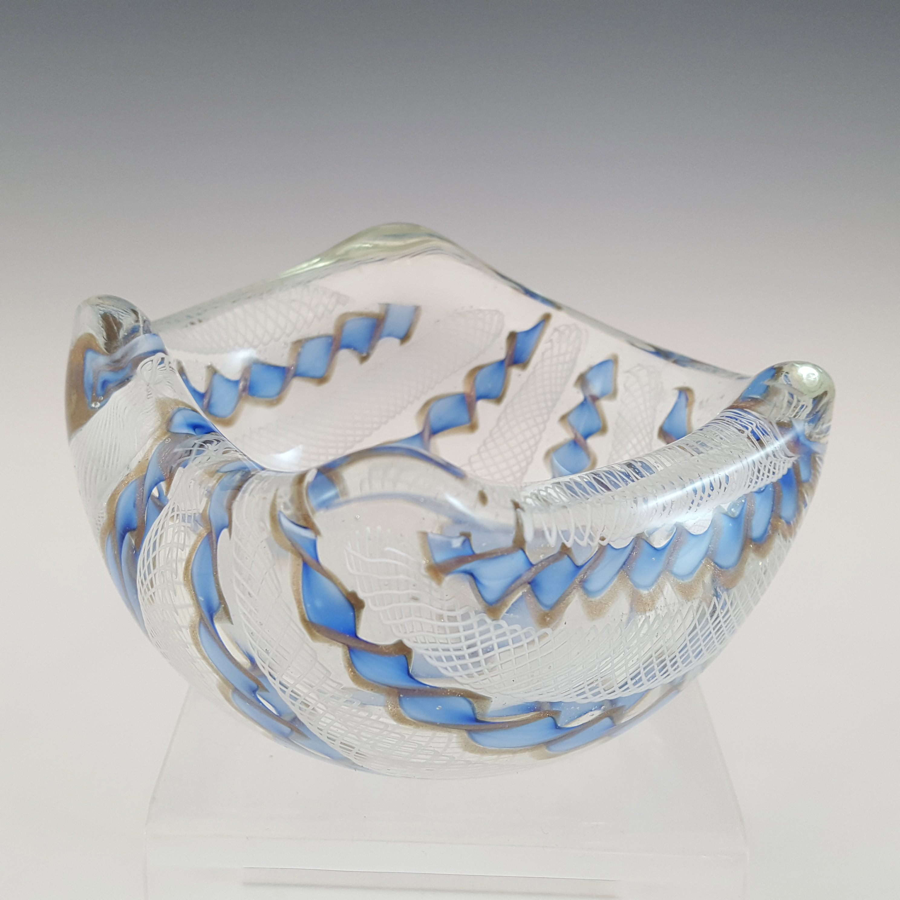 (image for) Archimede Seguso Murano Zanfirico Blue & White Glass Bowl - Click Image to Close