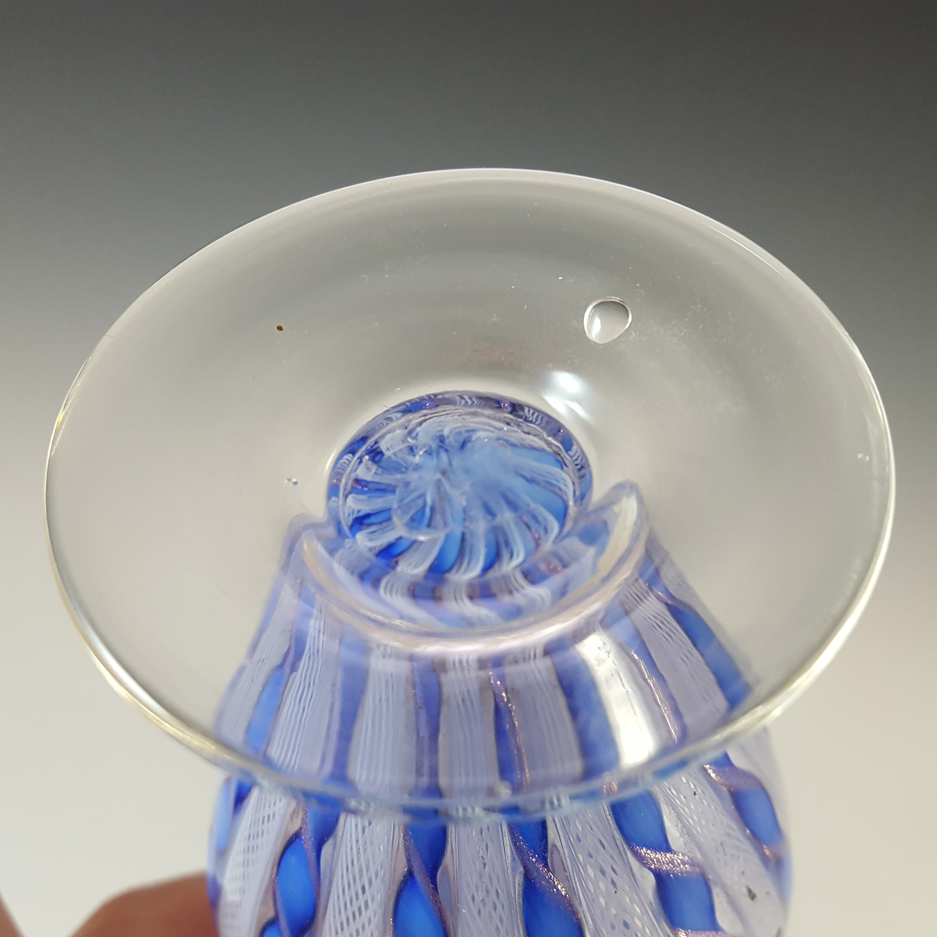 Murano Blue & White Glass Zanfirico Copper Aventurine Vase - Click Image to Close