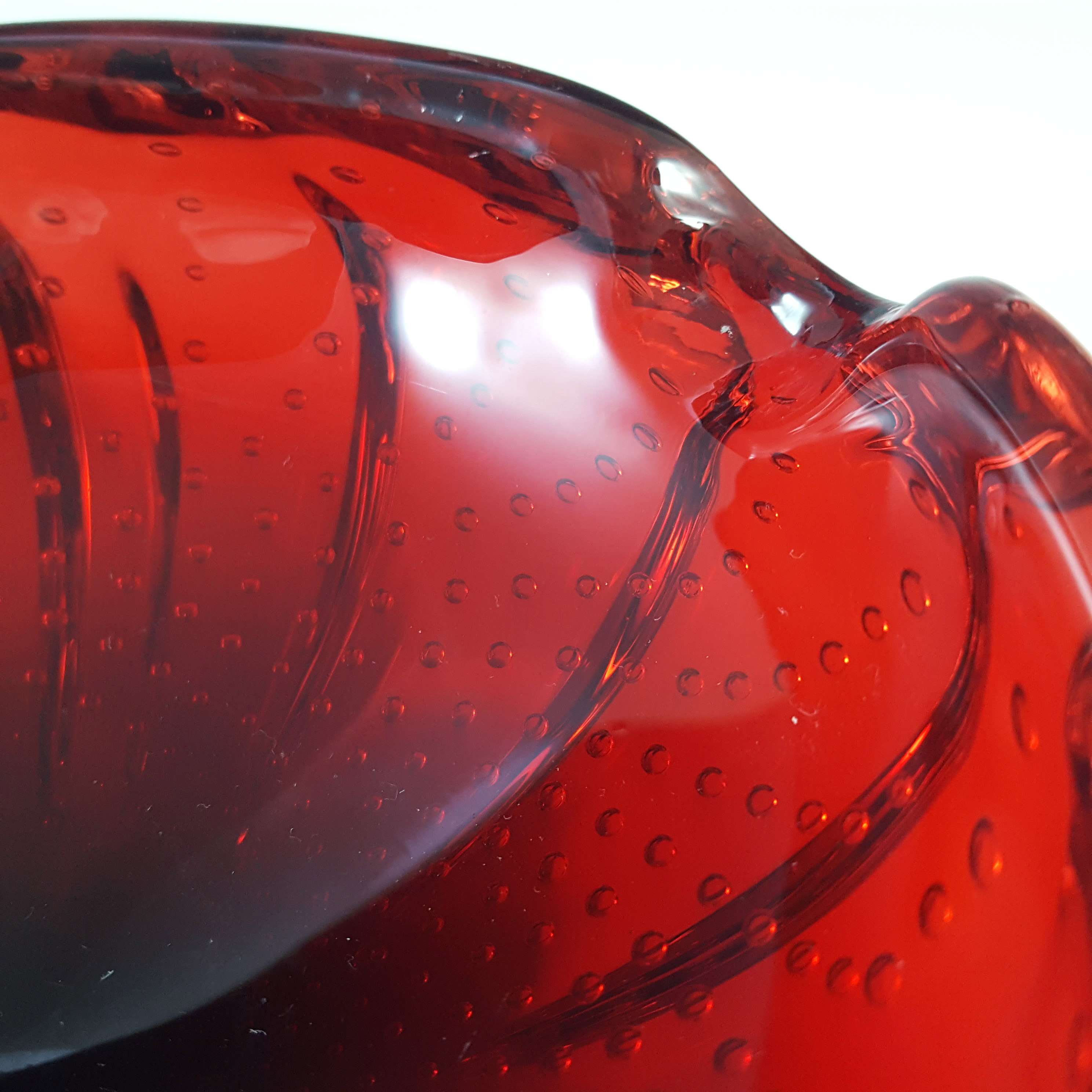 (image for) Aseda #667 Swedish/Scandinavian Red Glass Bubble Bowl - Click Image to Close