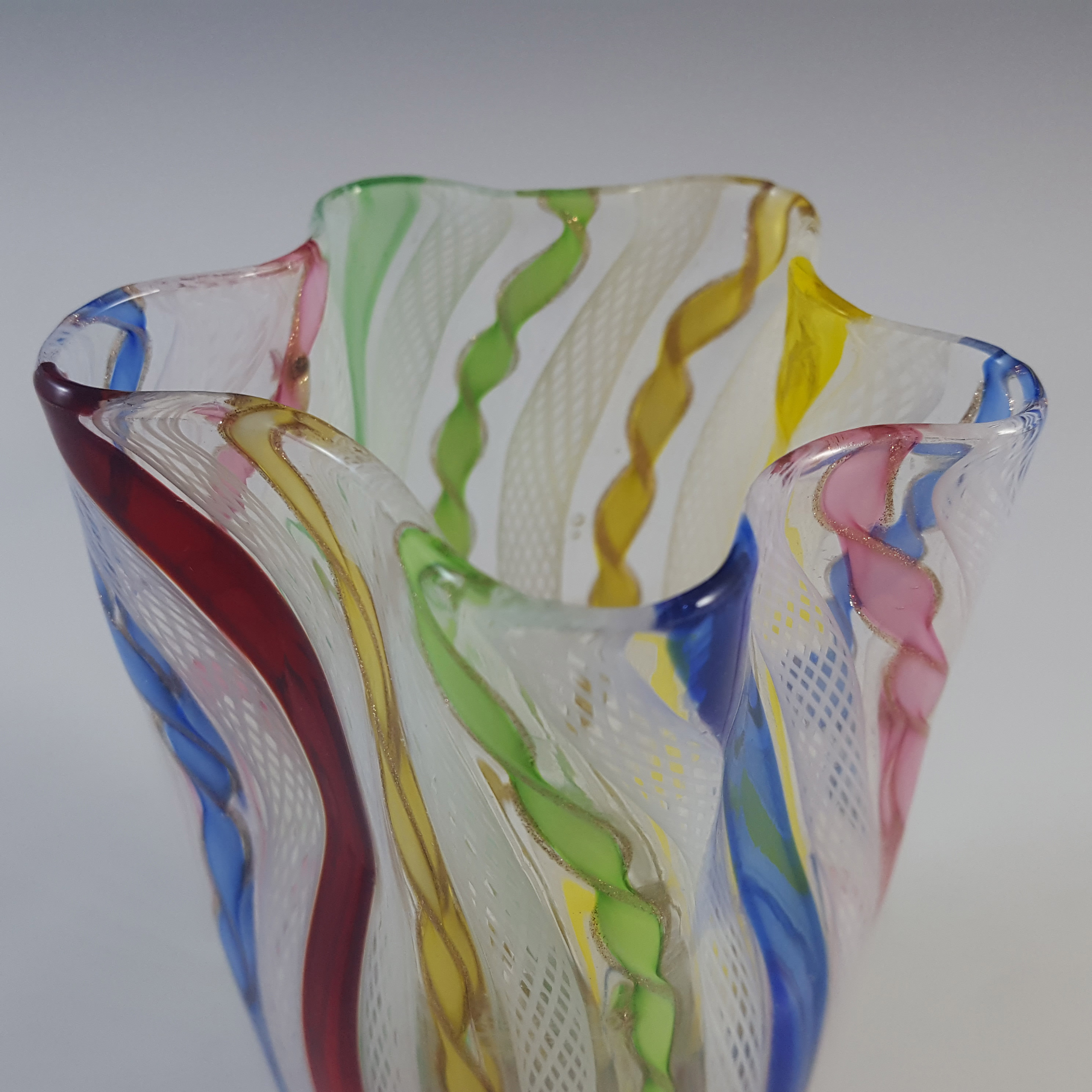 AVEM Murano Multicoloured Glass Zanfirico Filigree Vase - Click Image to Close