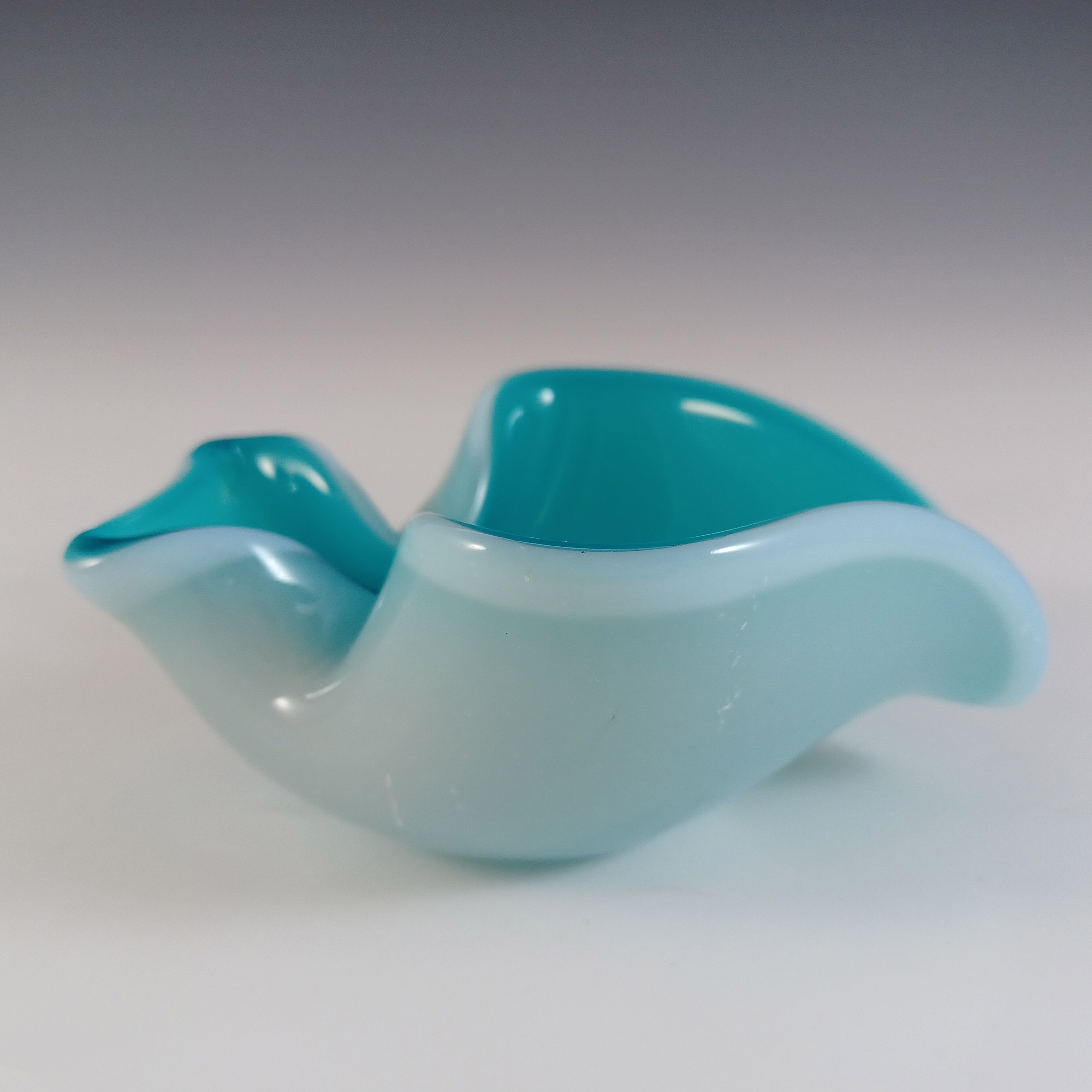Murano Vintage Blue & Opalescent White Glass Ashtray Bowl - Click Image to Close