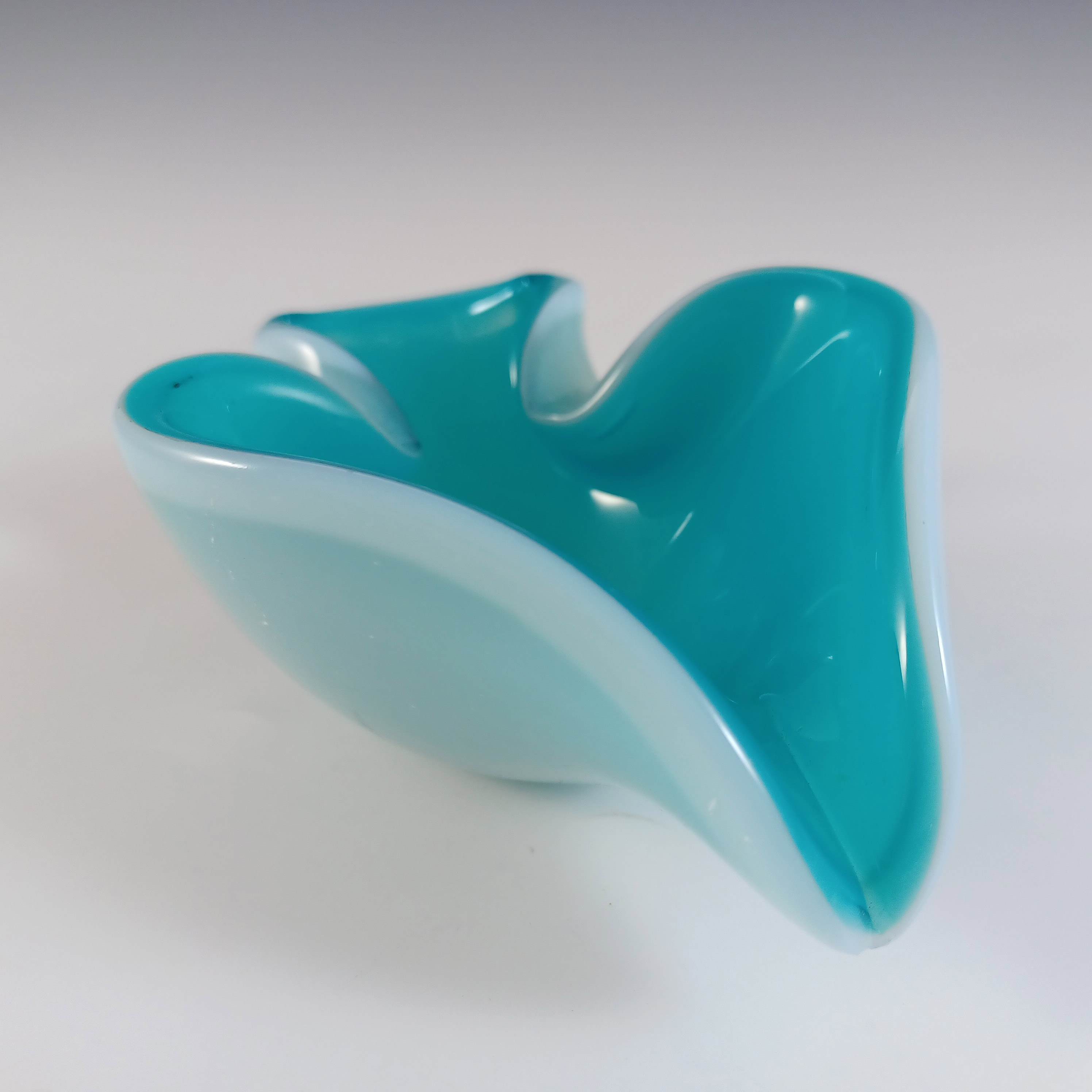 (image for) Murano Vintage Blue & Opalescent White Glass Ashtray Bowl - Click Image to Close