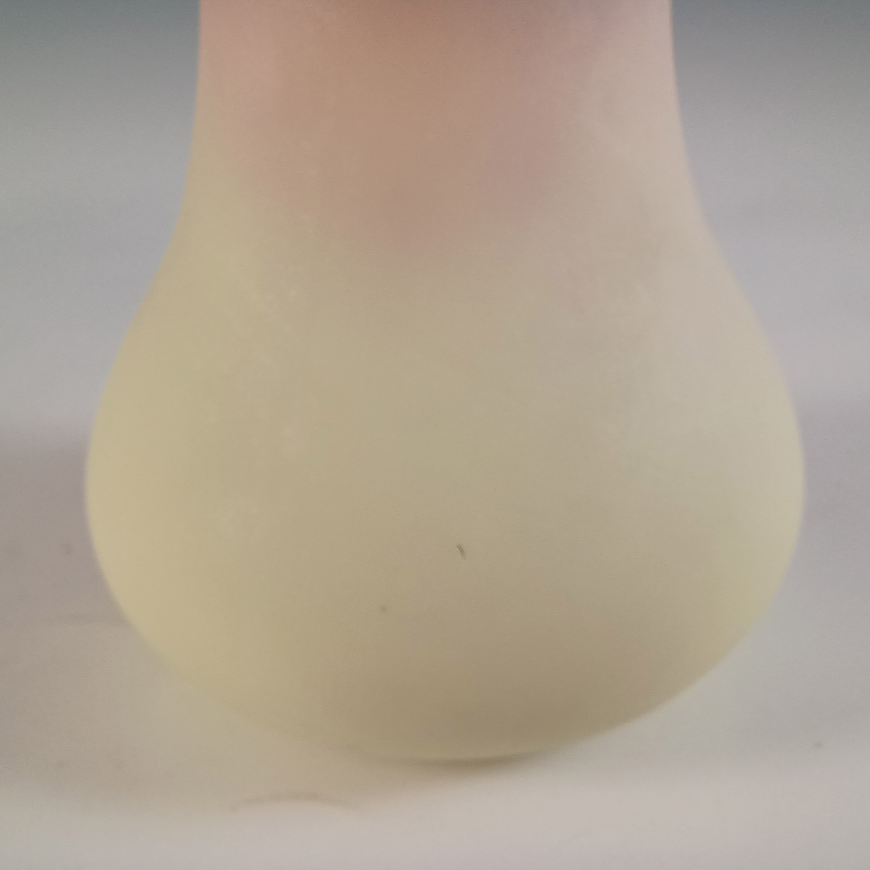 Thomas Webb Victorian Burmese Uranium Glass Vase - Click Image to Close