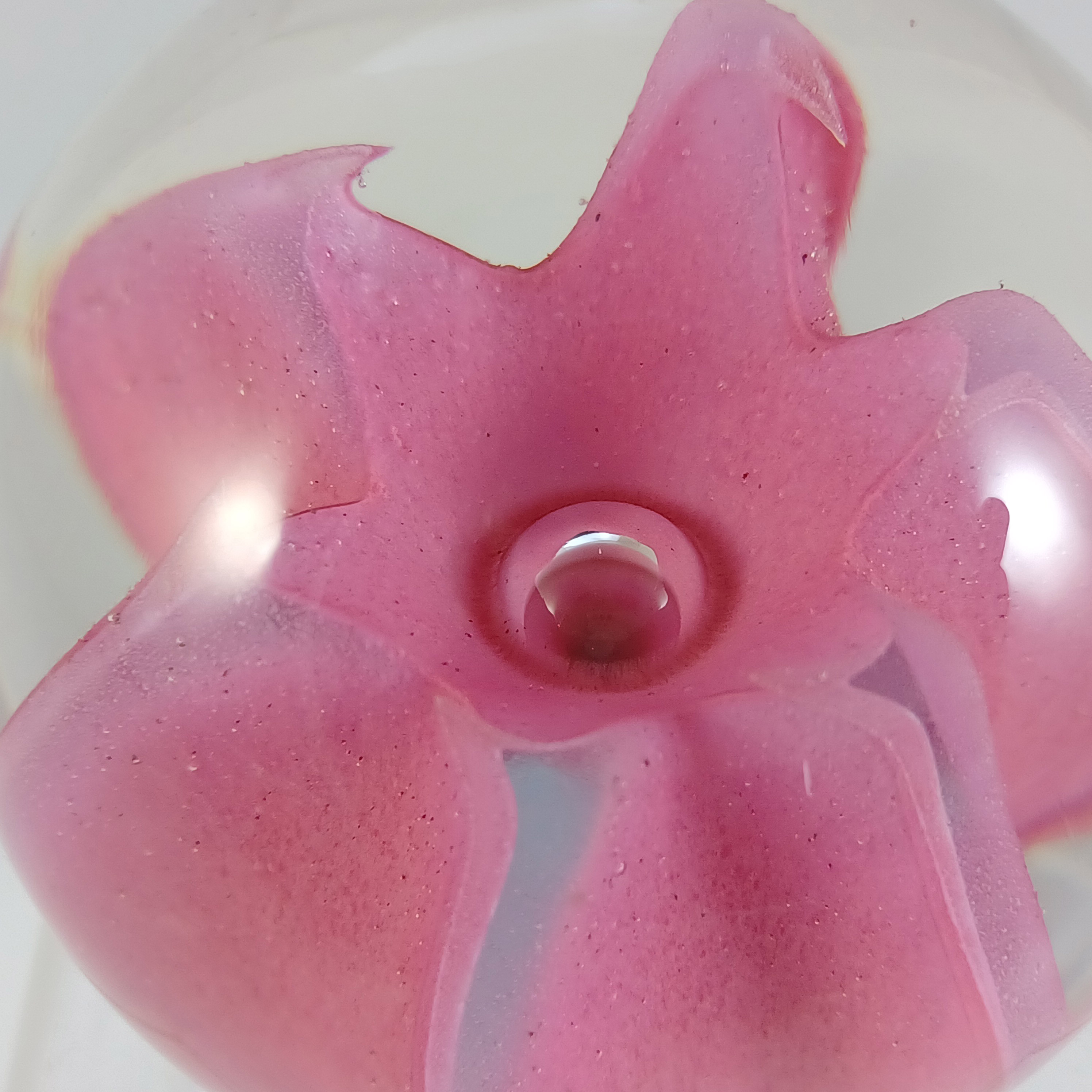 (image for) MARKED Caithness Vintage Pink Glass "Sea Gems" Paperweight - Click Image to Close
