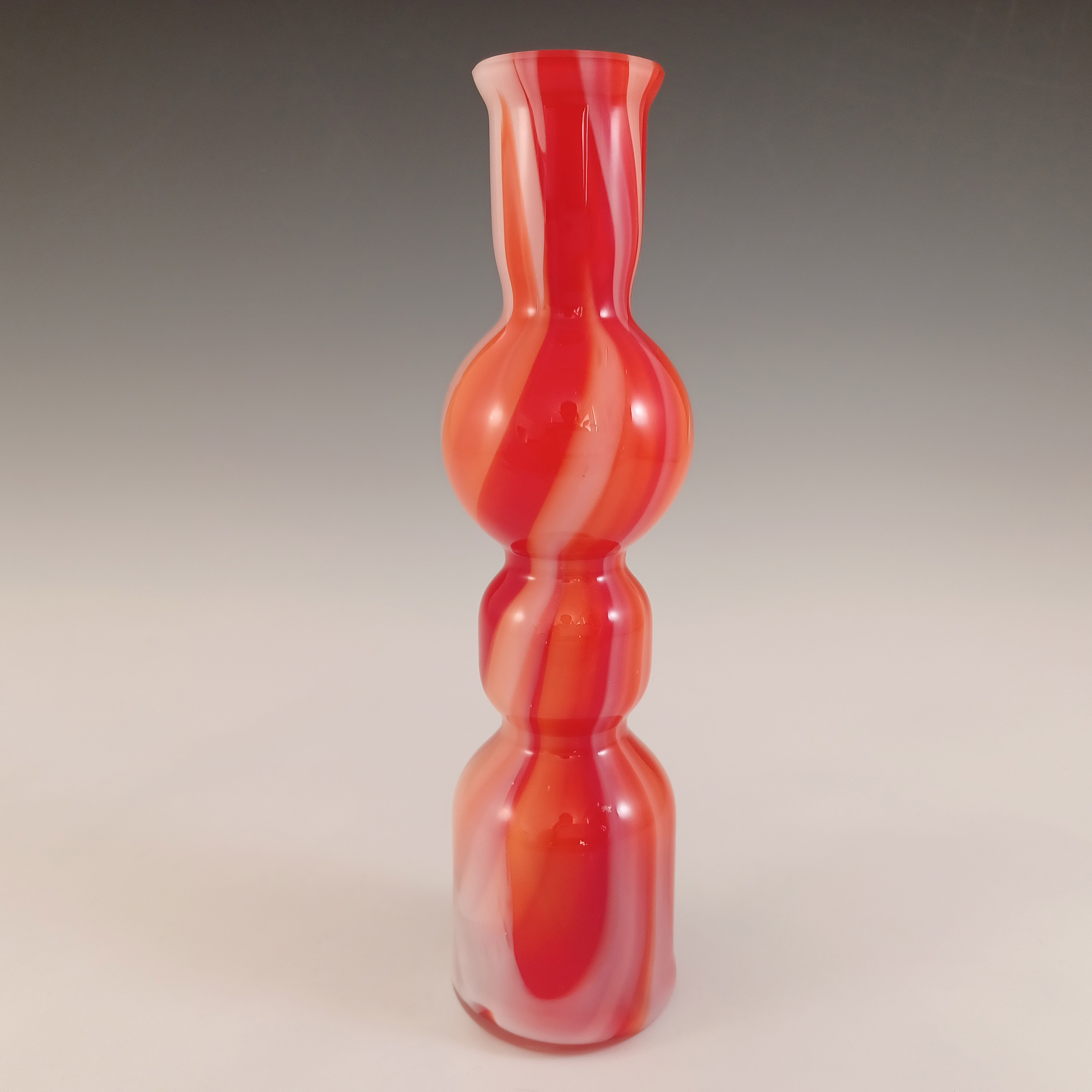(image for) LABELLED Carlo Moretti Vintage Red & White Murano Glass Vase - Click Image to Close