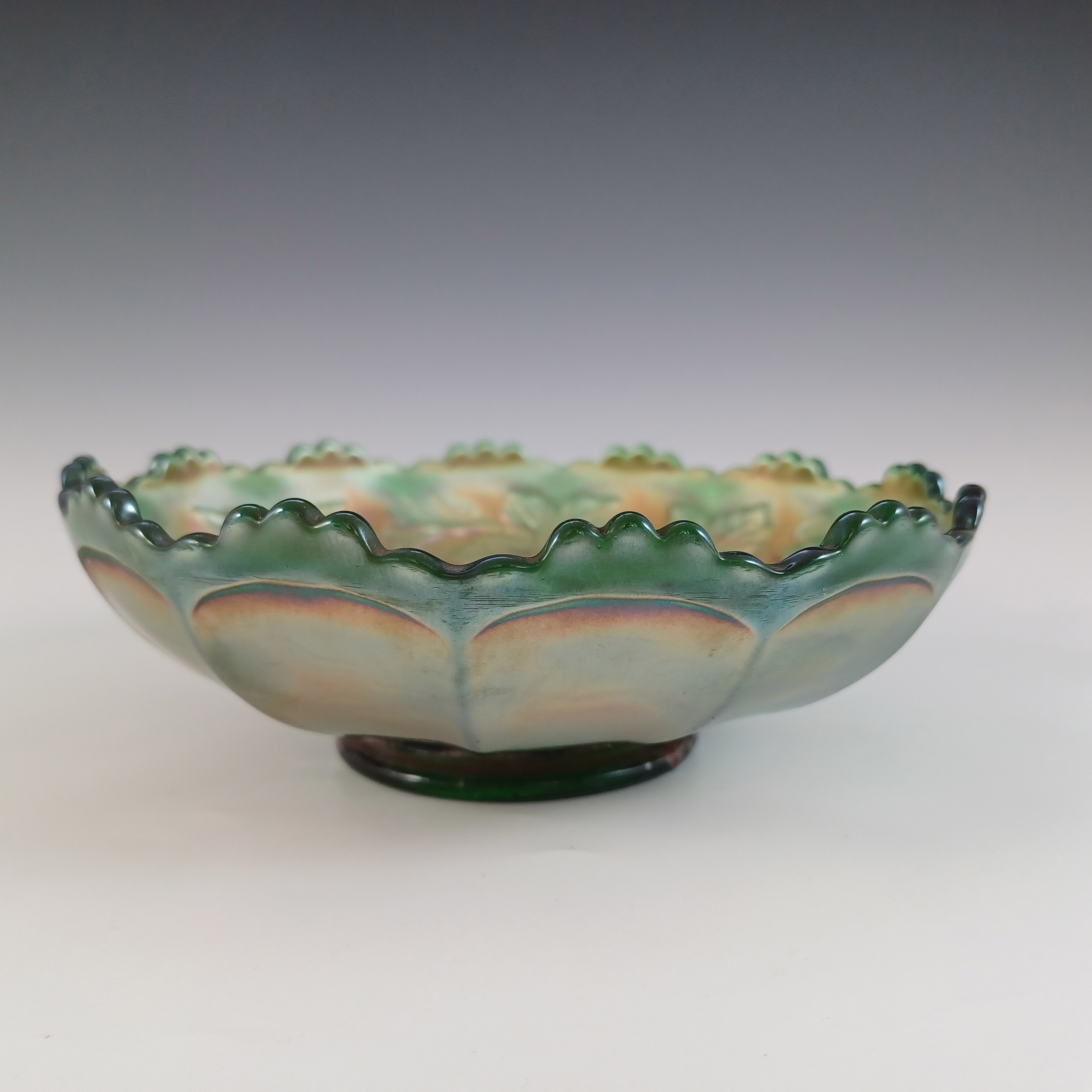 Fenton 'Berry & Leaf' Green Iridescent Carnival Glass Bowl - Click Image to Close