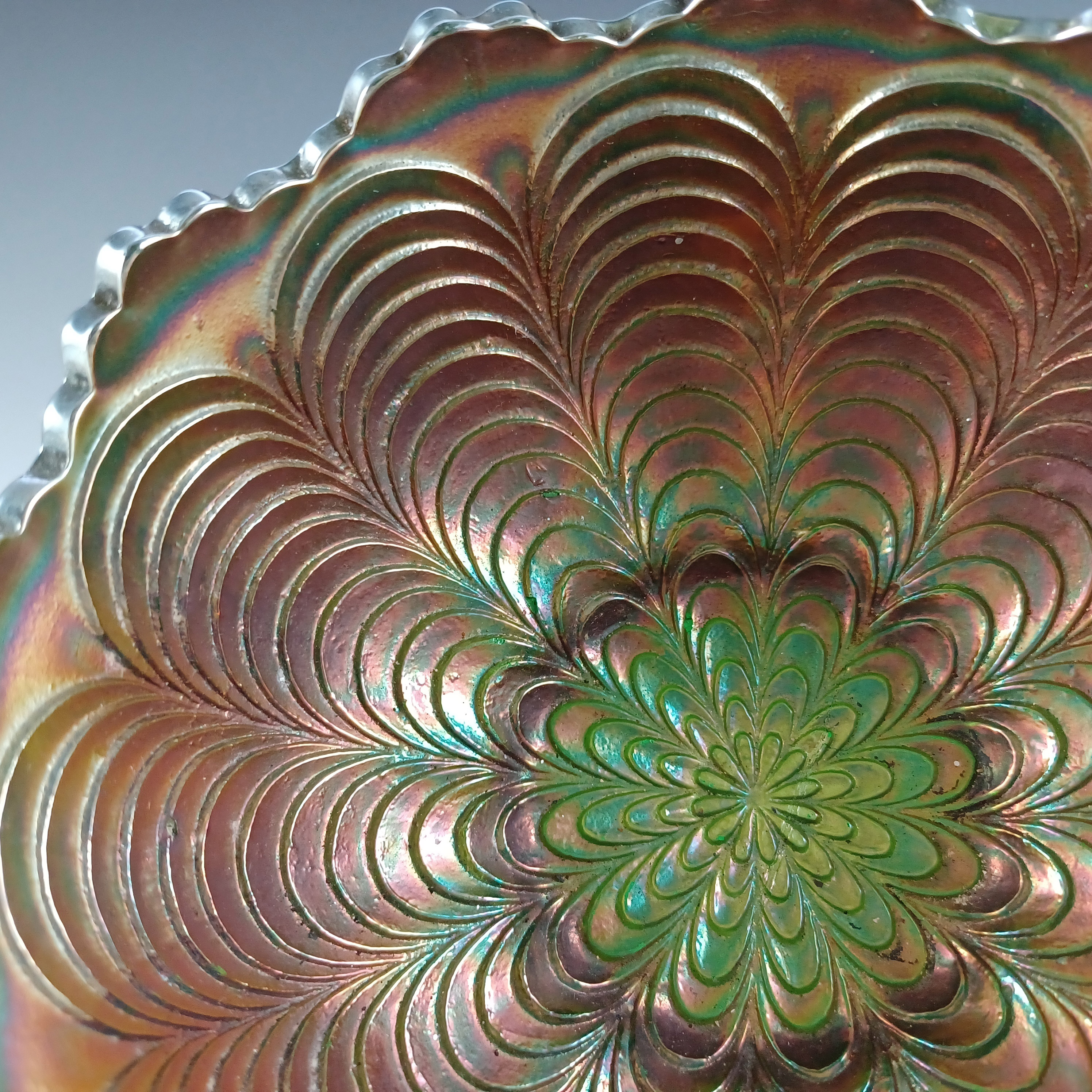 Fenton 'Peacock Tail' Green Iridescent Carnival Glass Bowl - Click Image to Close