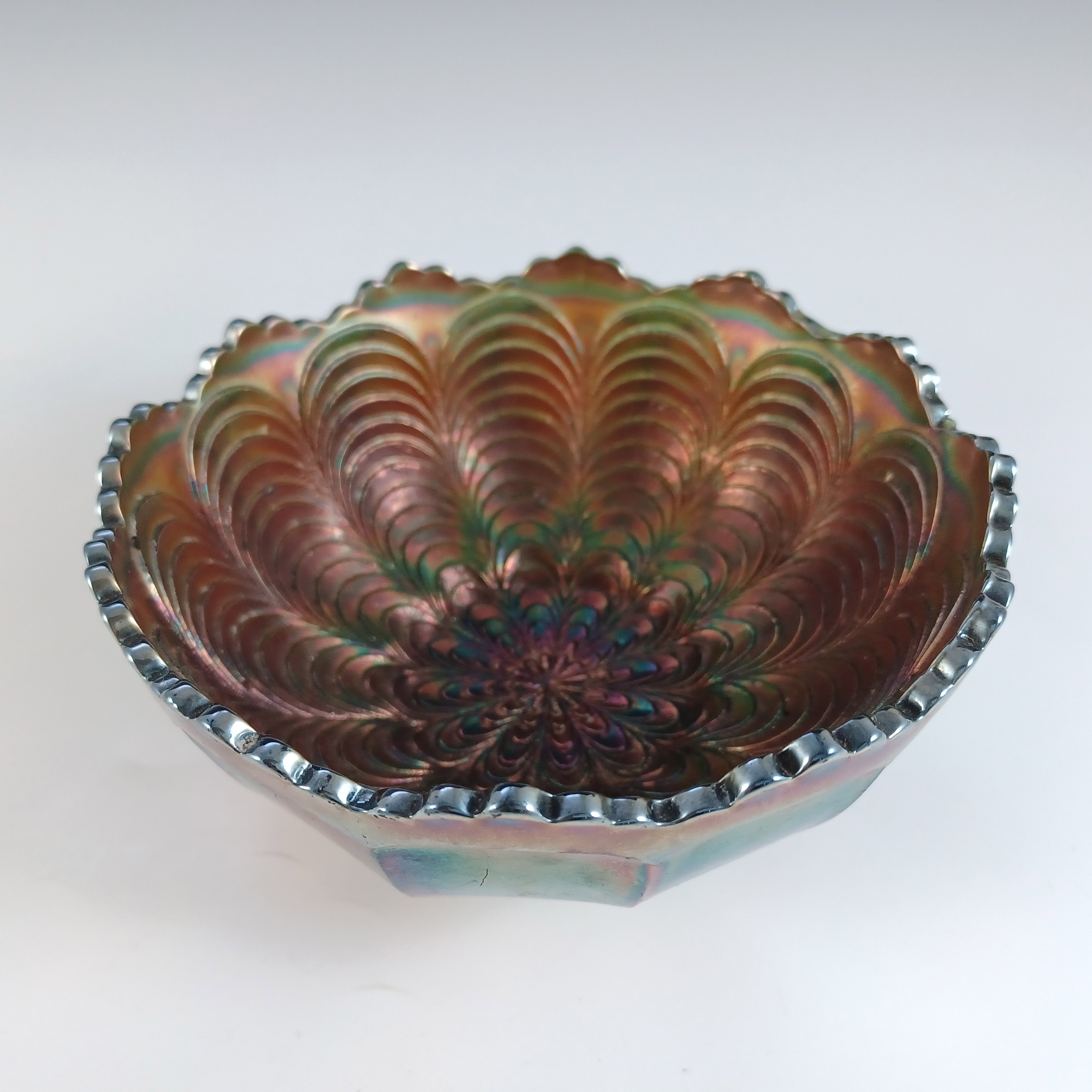 (image for) Fenton 'Peacock Tail' Green Iridescent Carnival Glass Bowl - Click Image to Close