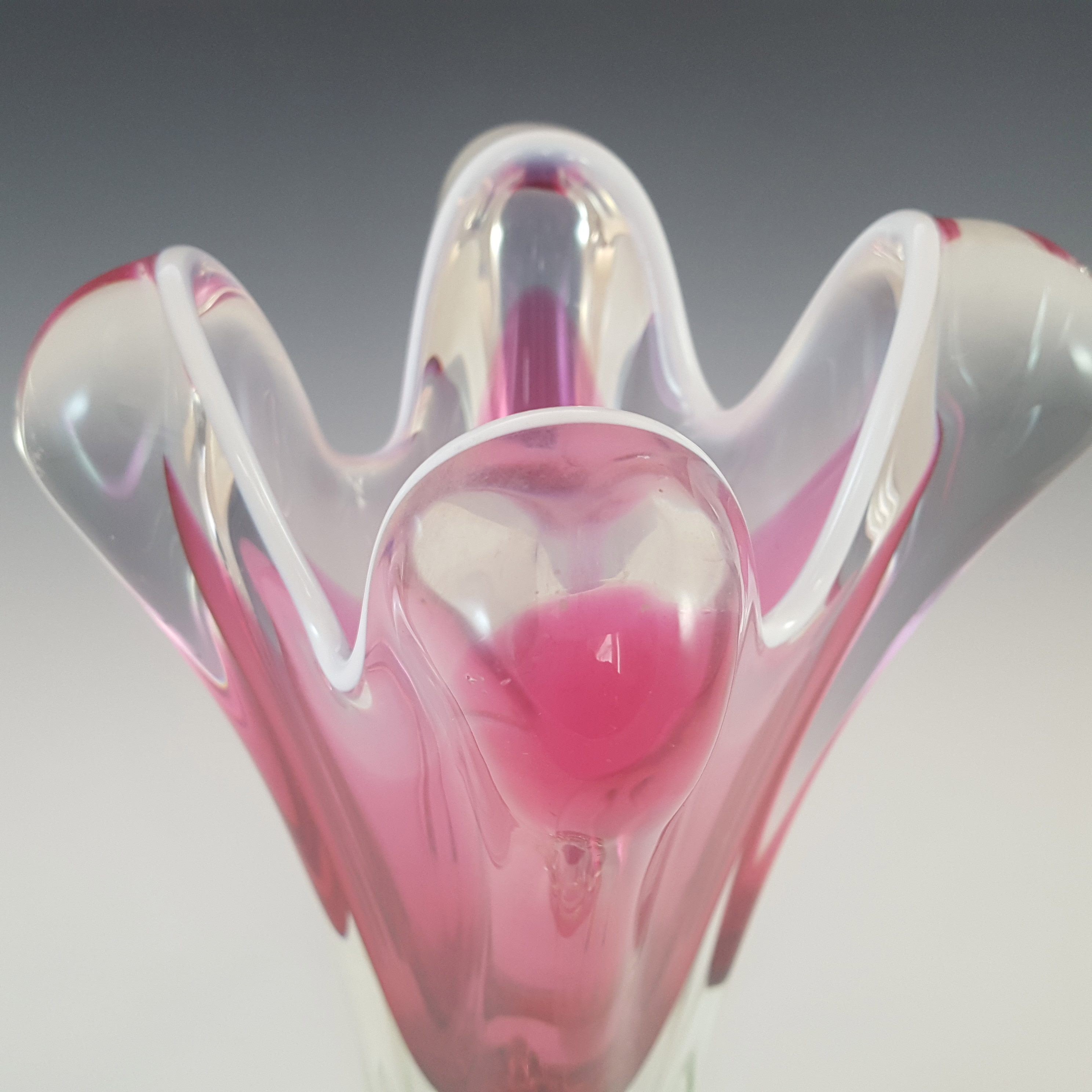 (image for) Chřibská #316/1/27 Czech Pink, White & Green Glass Vase - Click Image to Close