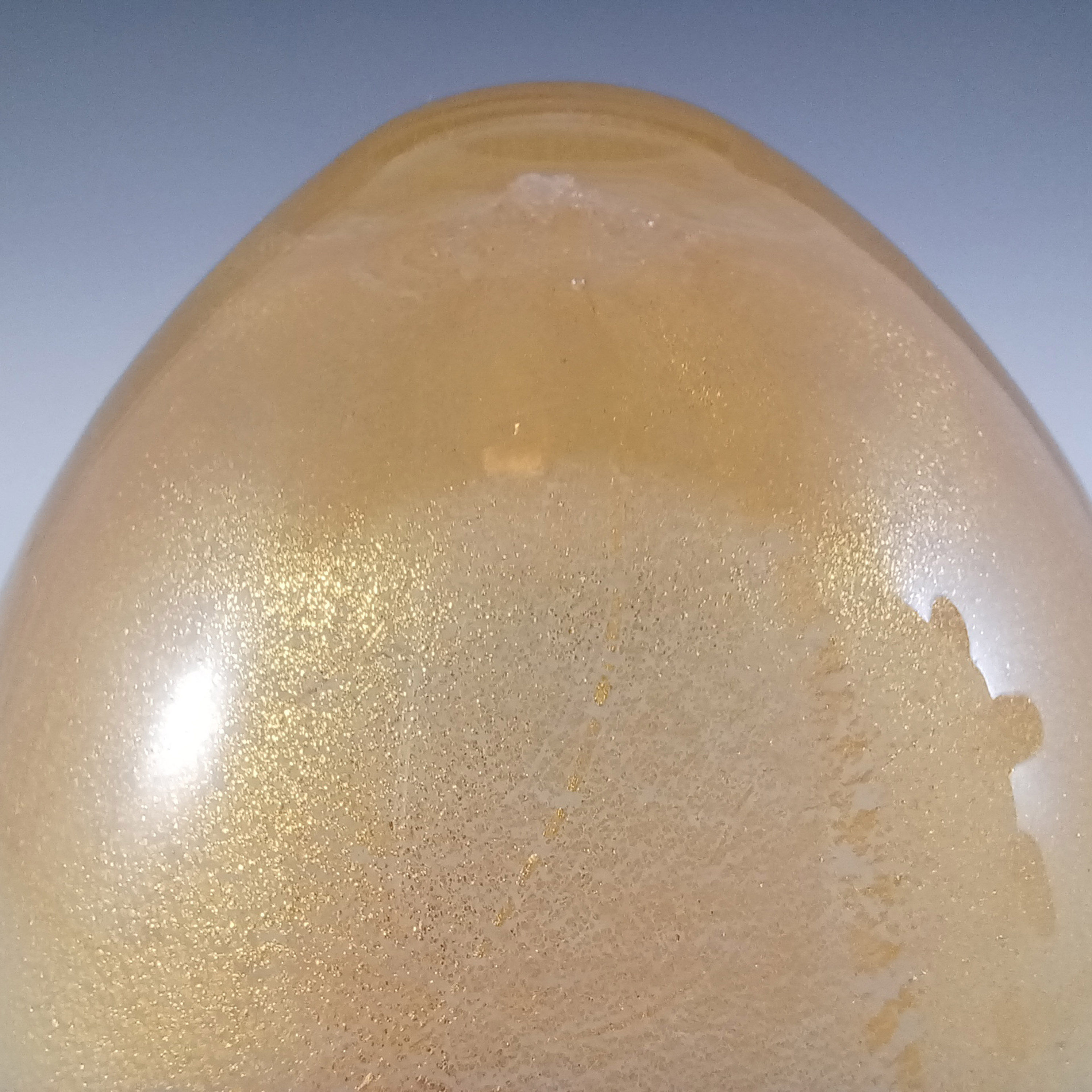 Vetreria 3 Fiori Murano Vintage Gold Leaf Glass Egg Paperweight - Click Image to Close