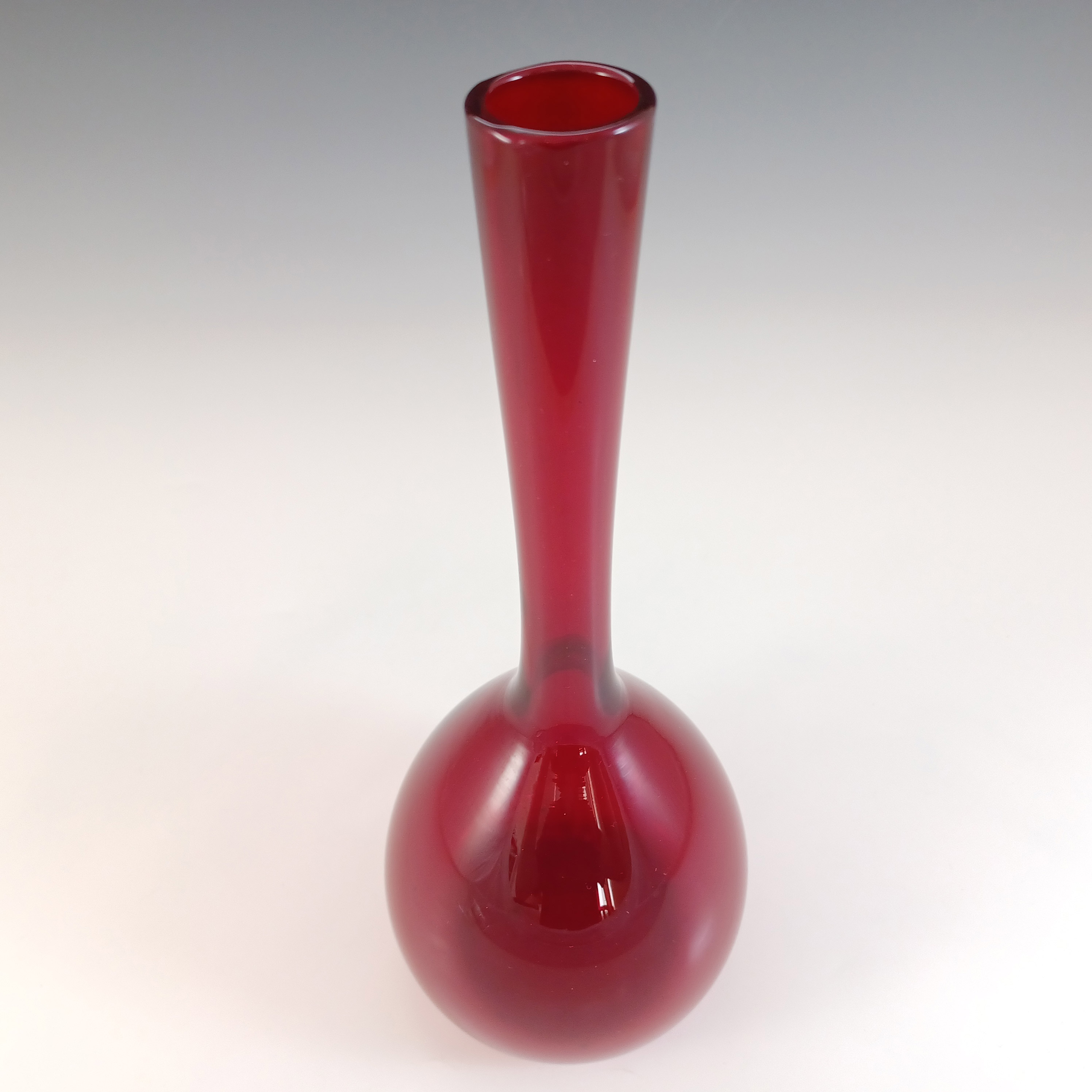 (image for) Elme Swedish / Scandinavian Red Vintage Glass Stem Vase - Click Image to Close