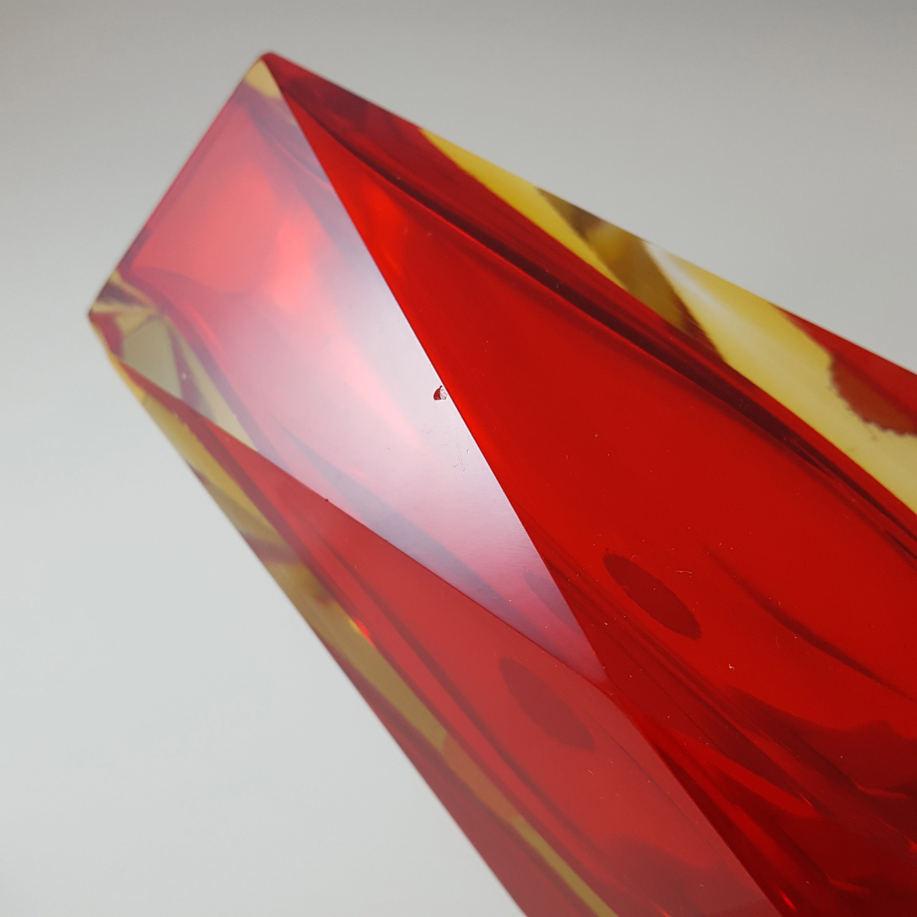 LABELLED Oball Murano Faceted Red & Amber Sommerso Glass Vase - Click Image to Close