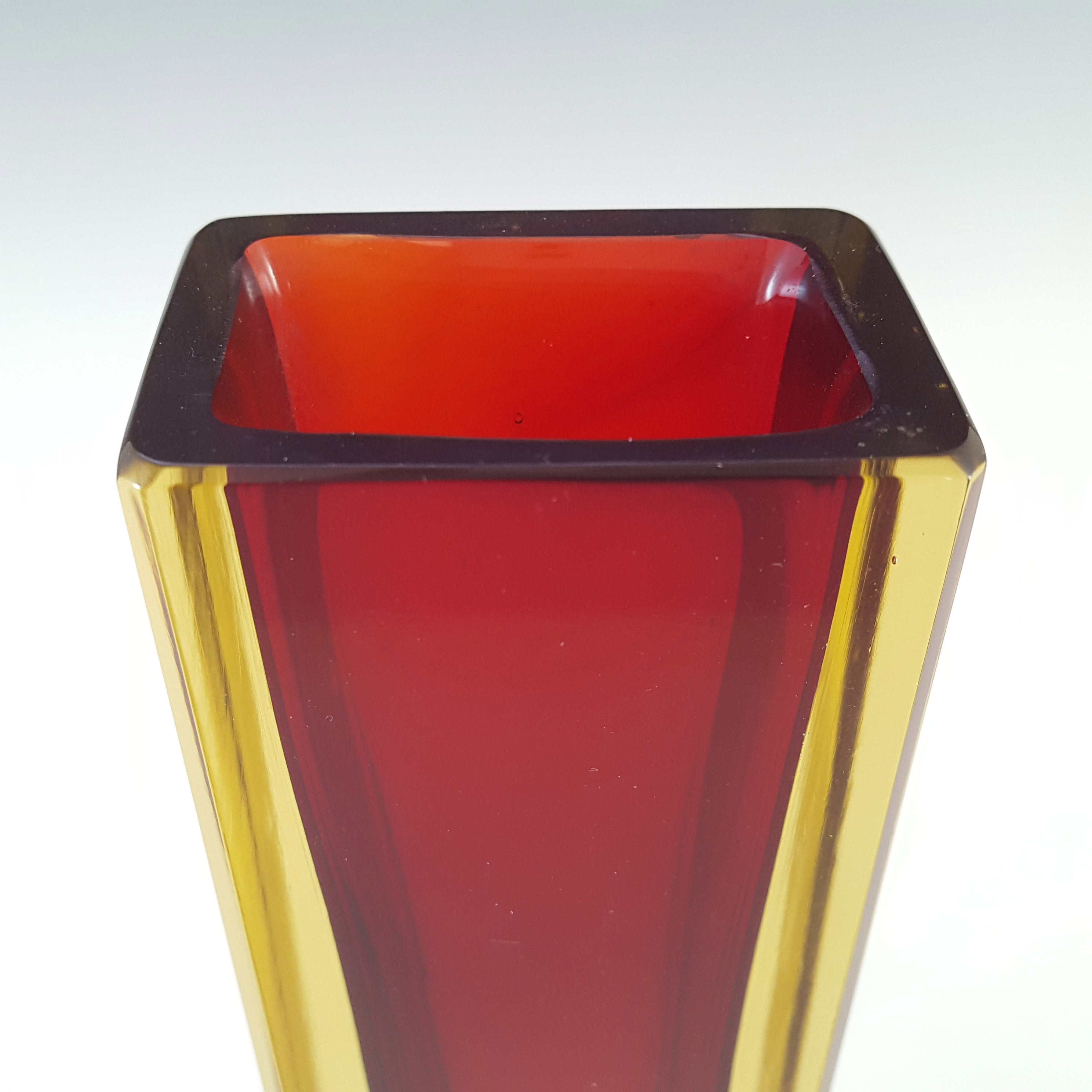 Murano Faceted Red & Amber Sommerso Glass Venetian Vase - Click Image to Close