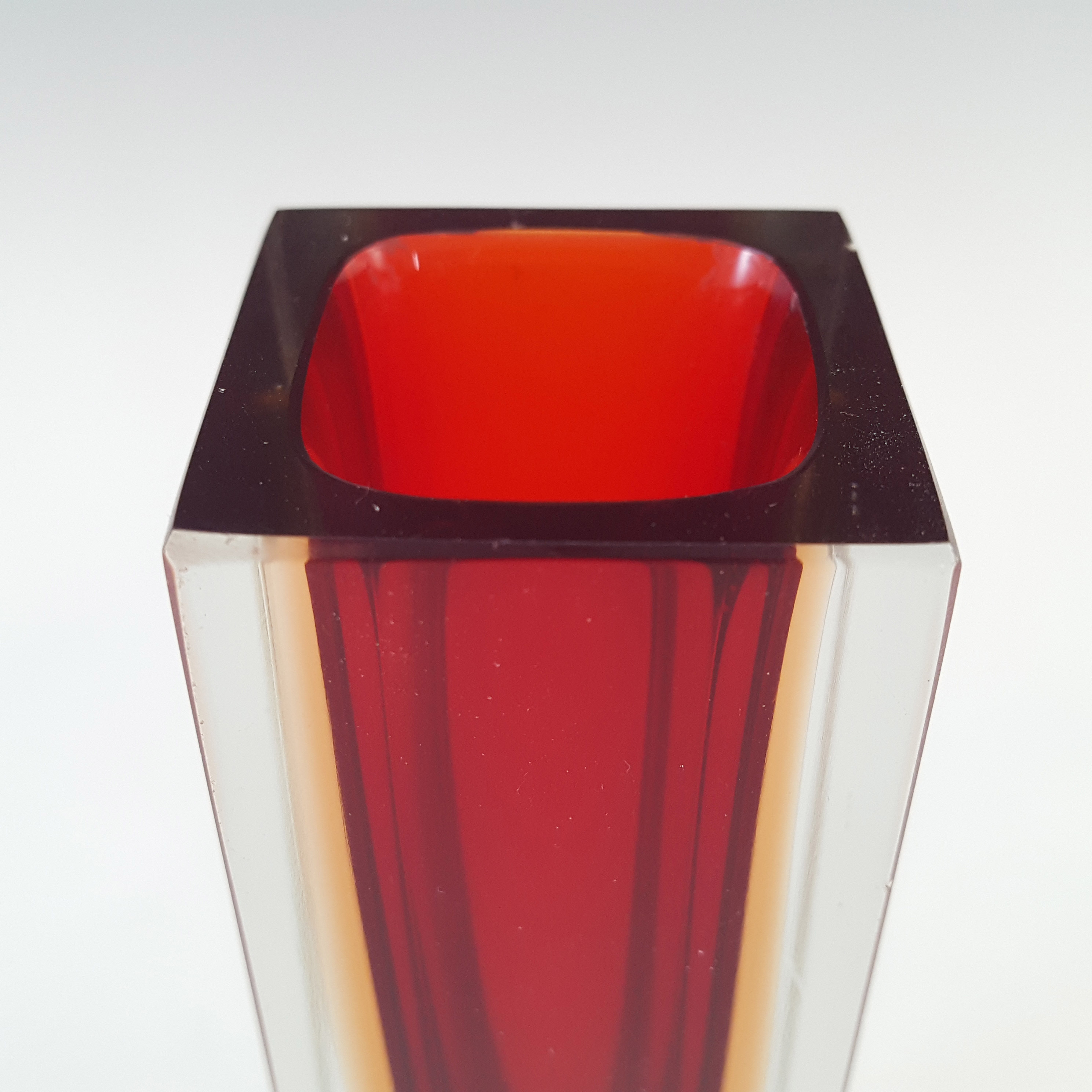Murano Faceted Red & Pink Sommerso Glass Block Vase - Click Image to Close