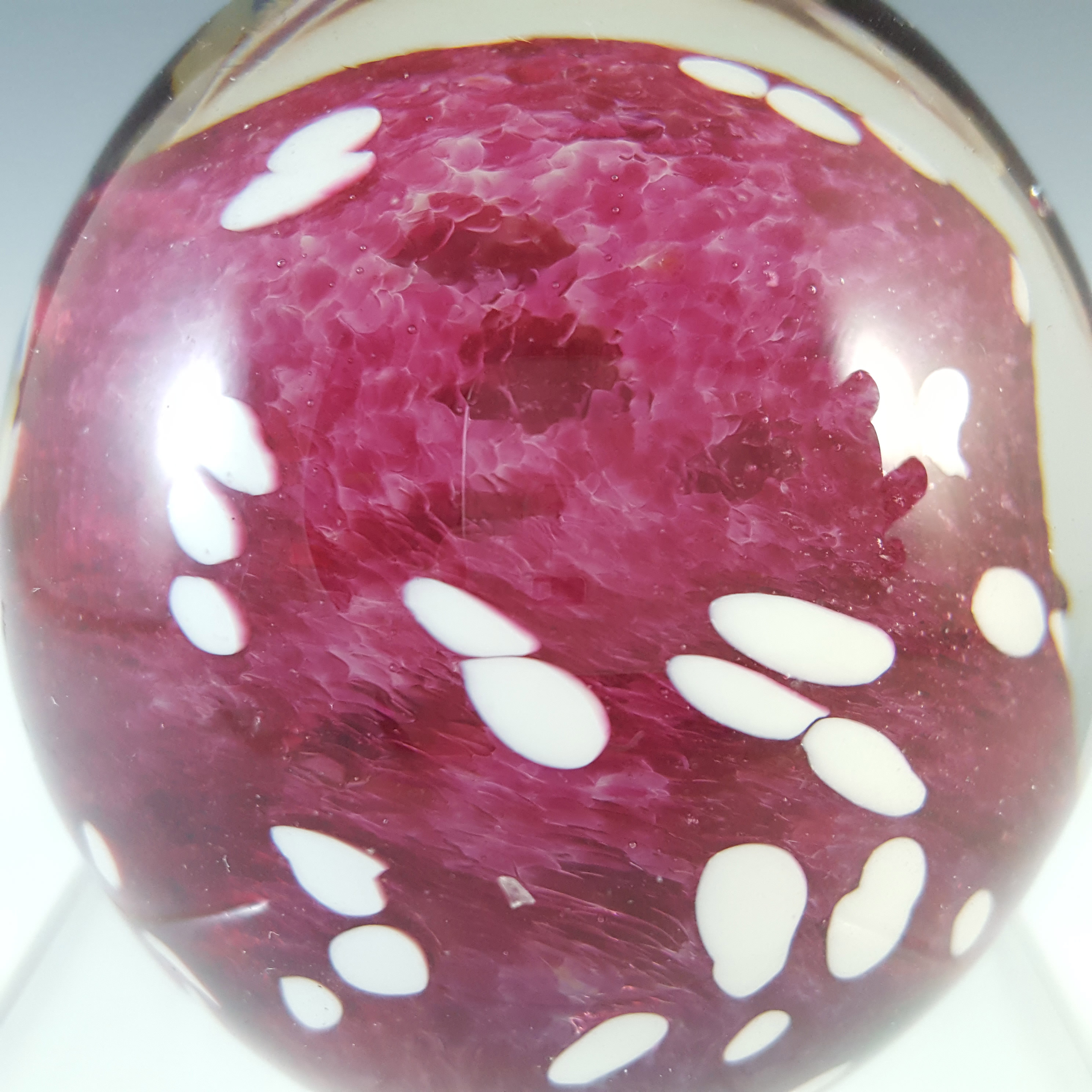 SIGNED Gozo Maltese Pink & White Speckled Glass Paperweight - Click Image to Close