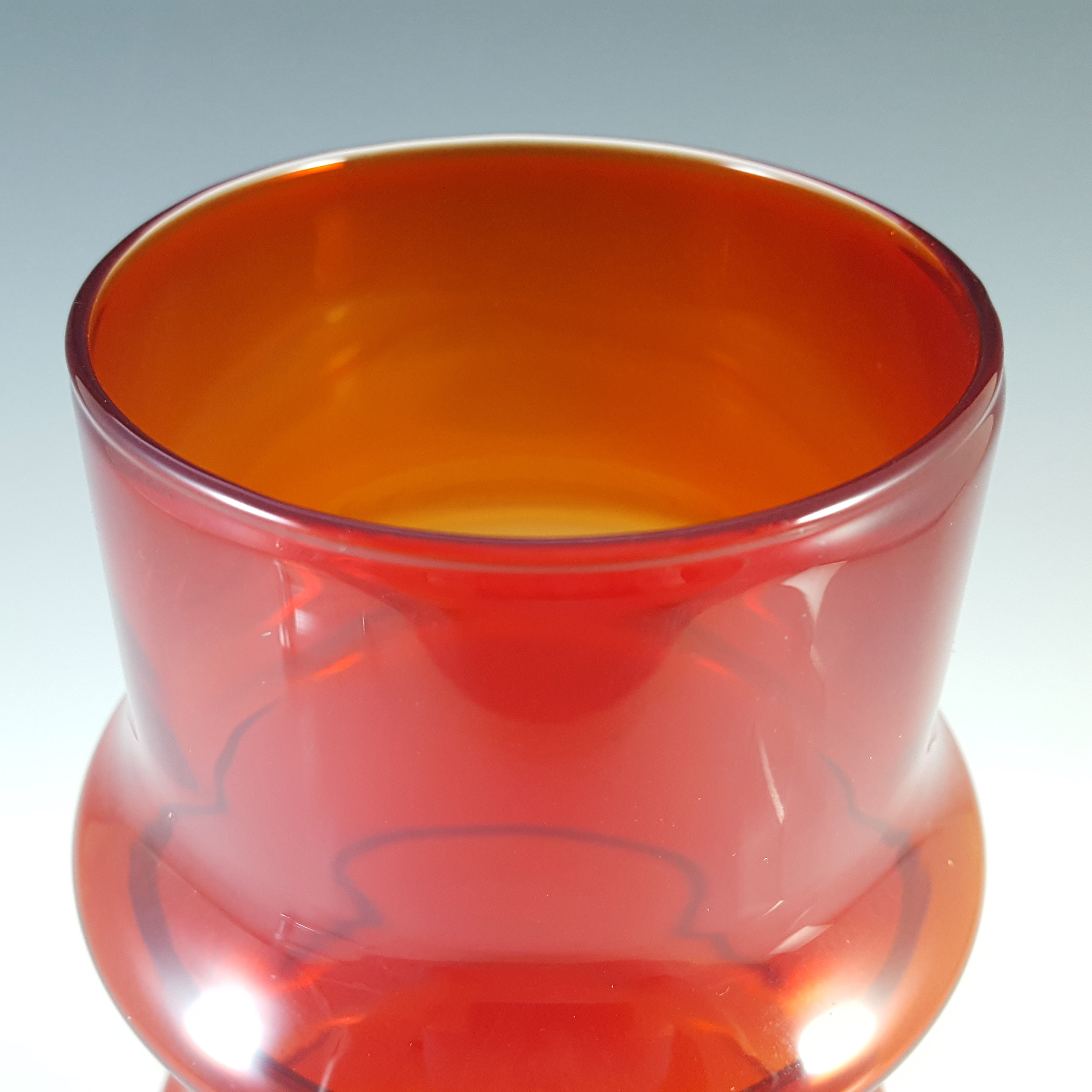 (image for) Riihimaki #1532 Riihimaen Lasi Oy Red Hooped Cased Glass Vase - Click Image to Close