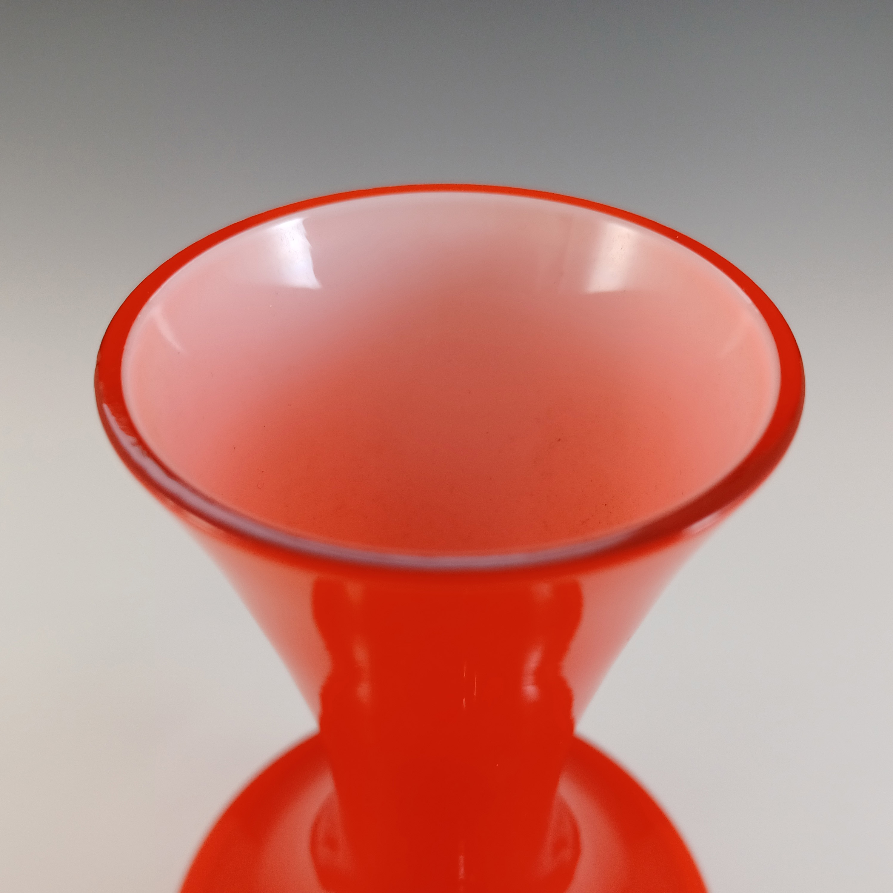 Lindshammar / JC 1970's Swedish Red Cased Glass Vase - Click Image to Close