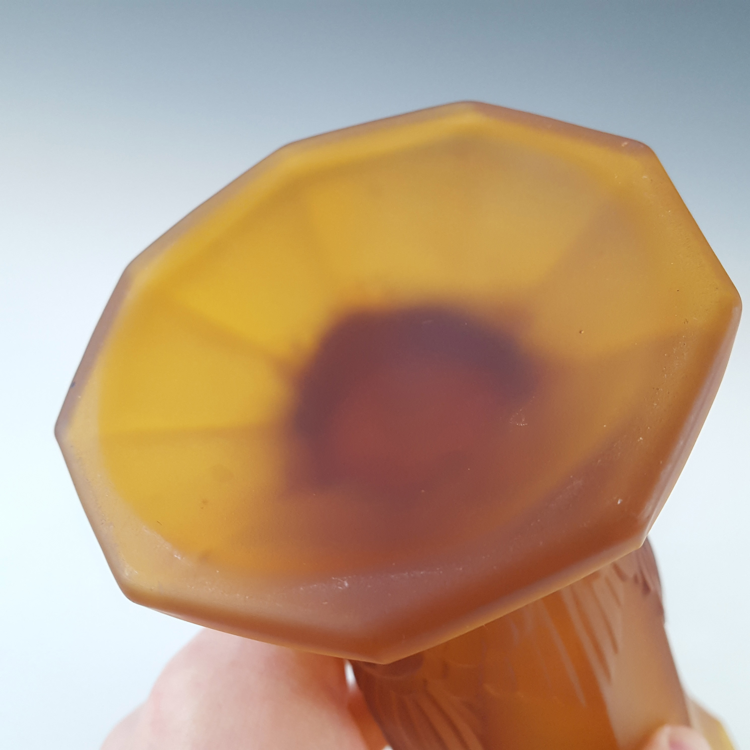 Jobling #11400 Amber Art Deco Glass Bird + Panel Vase - Click Image to Close
