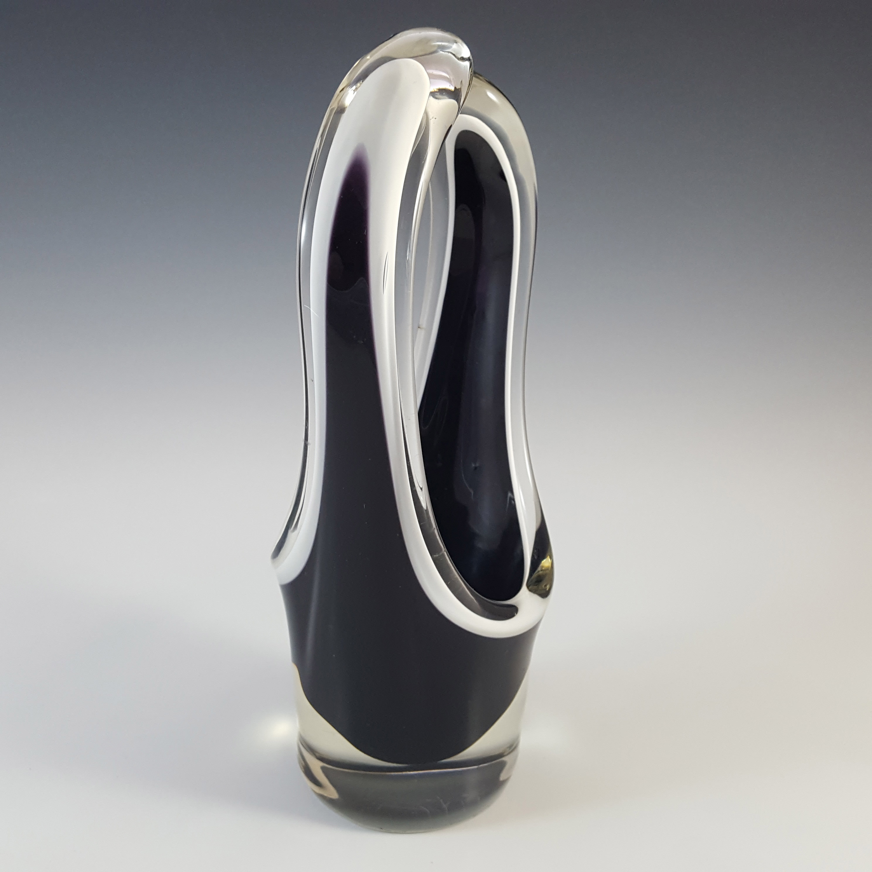 SIGNED Kumela Finnish Black Glass Vase by Sulo Grönberg - Click Image to Close