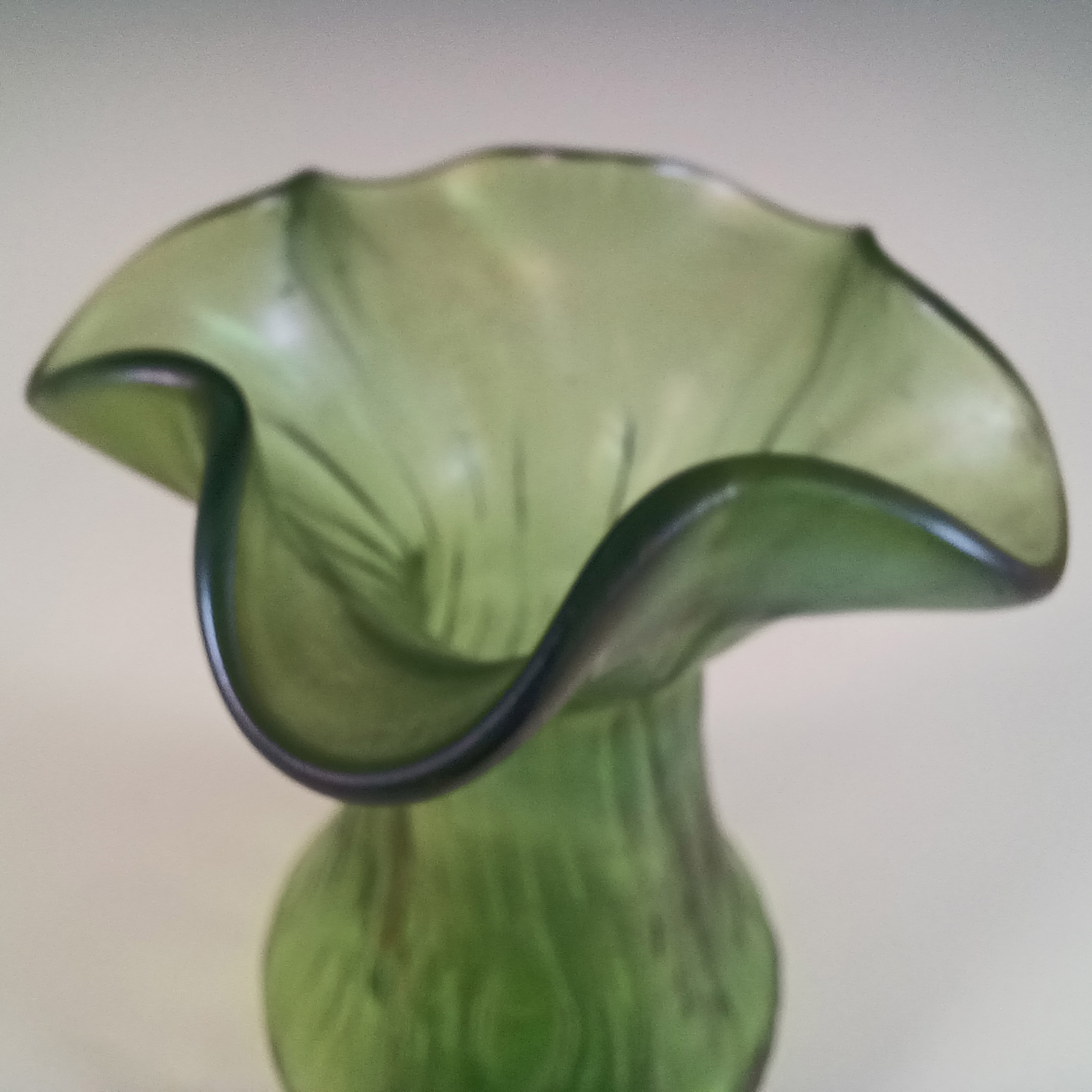 (image for) Loetz / Lötz Art Nouveau Antique Green Glass Creta Rusticana Vase - Click Image to Close