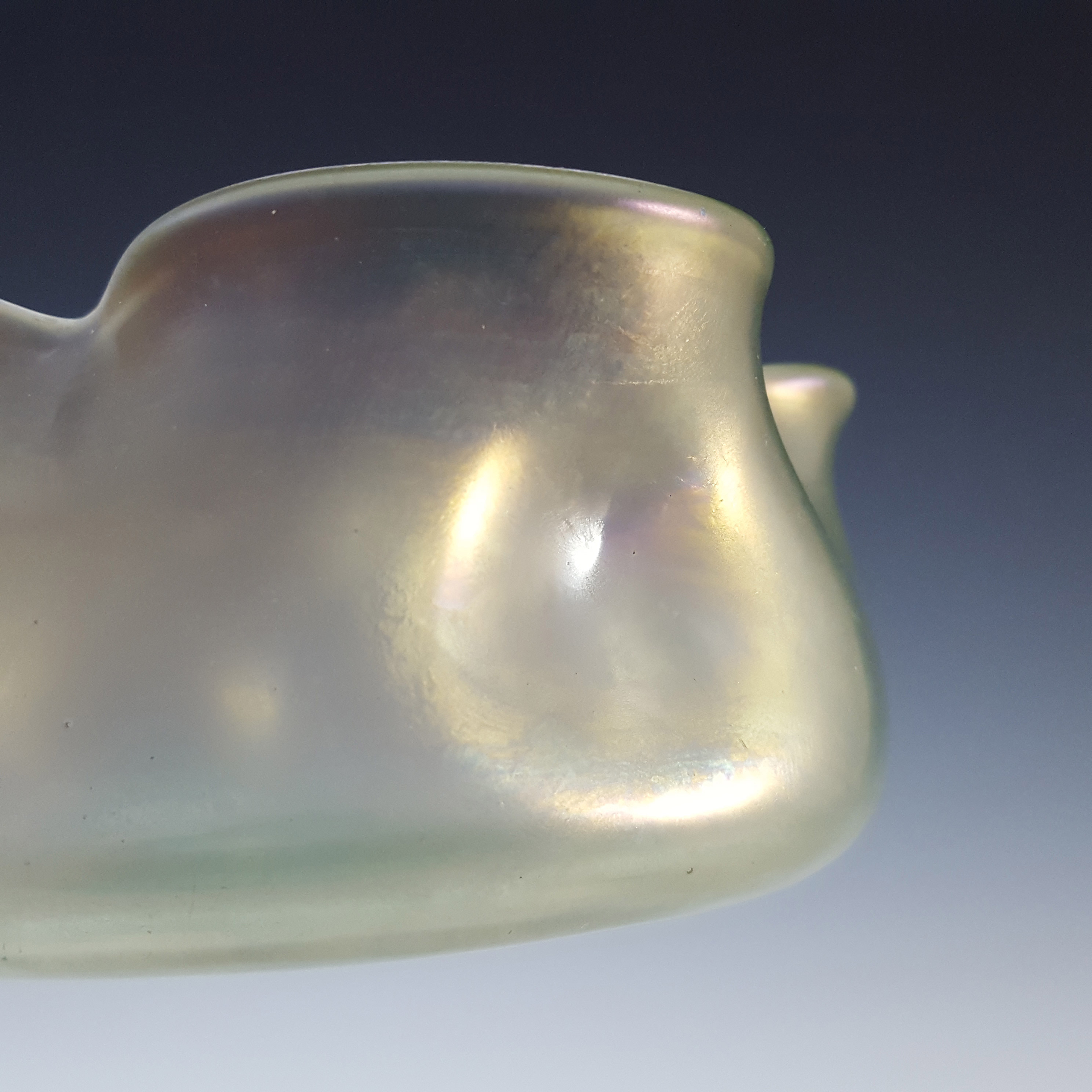 Loetz / Lötz Art Nouveau Green Glass Olympia Glatt Bowl/Vase - Click Image to Close
