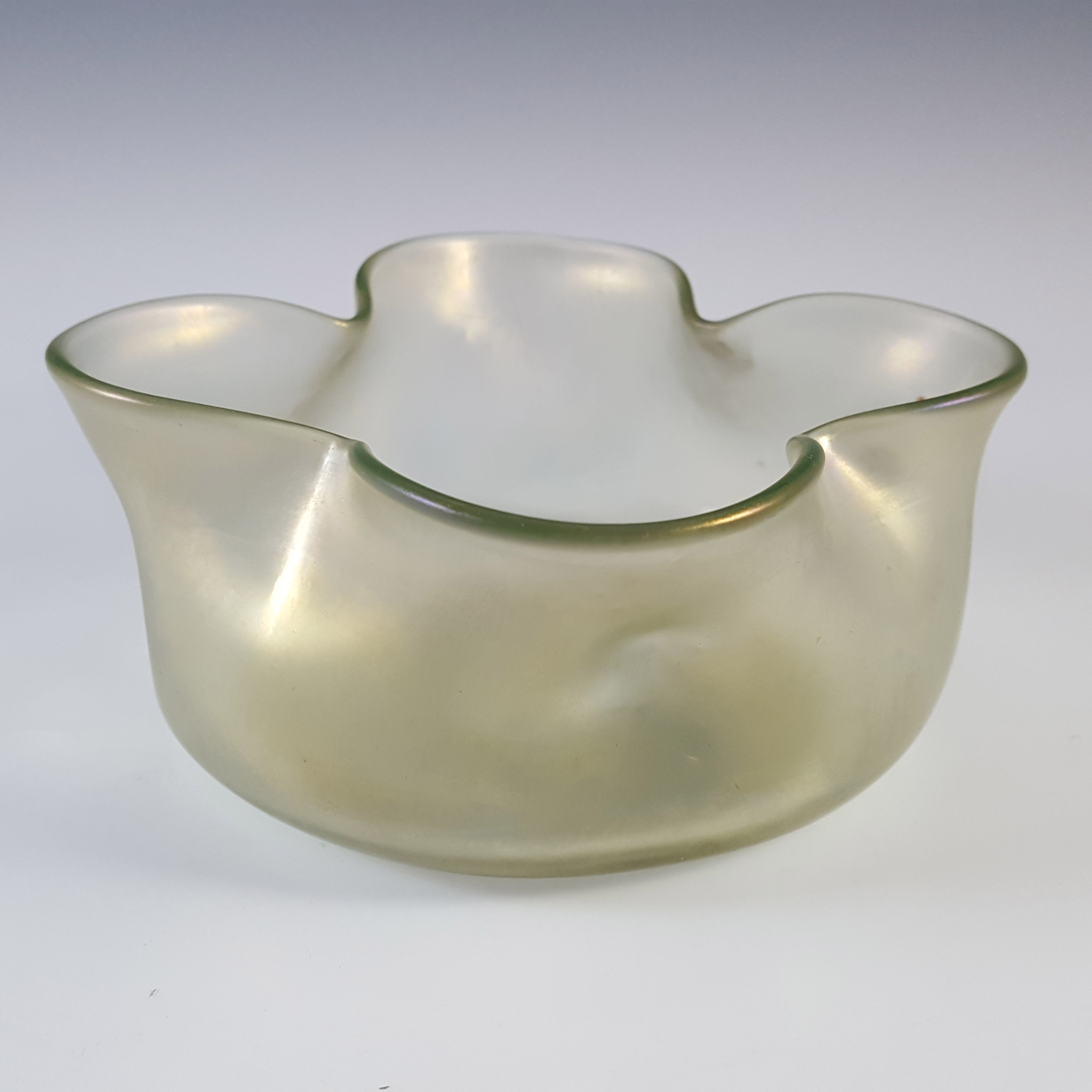 (image for) Loetz / Lötz Art Nouveau Green Glass Olympia Glatt Bowl/Vase - Click Image to Close