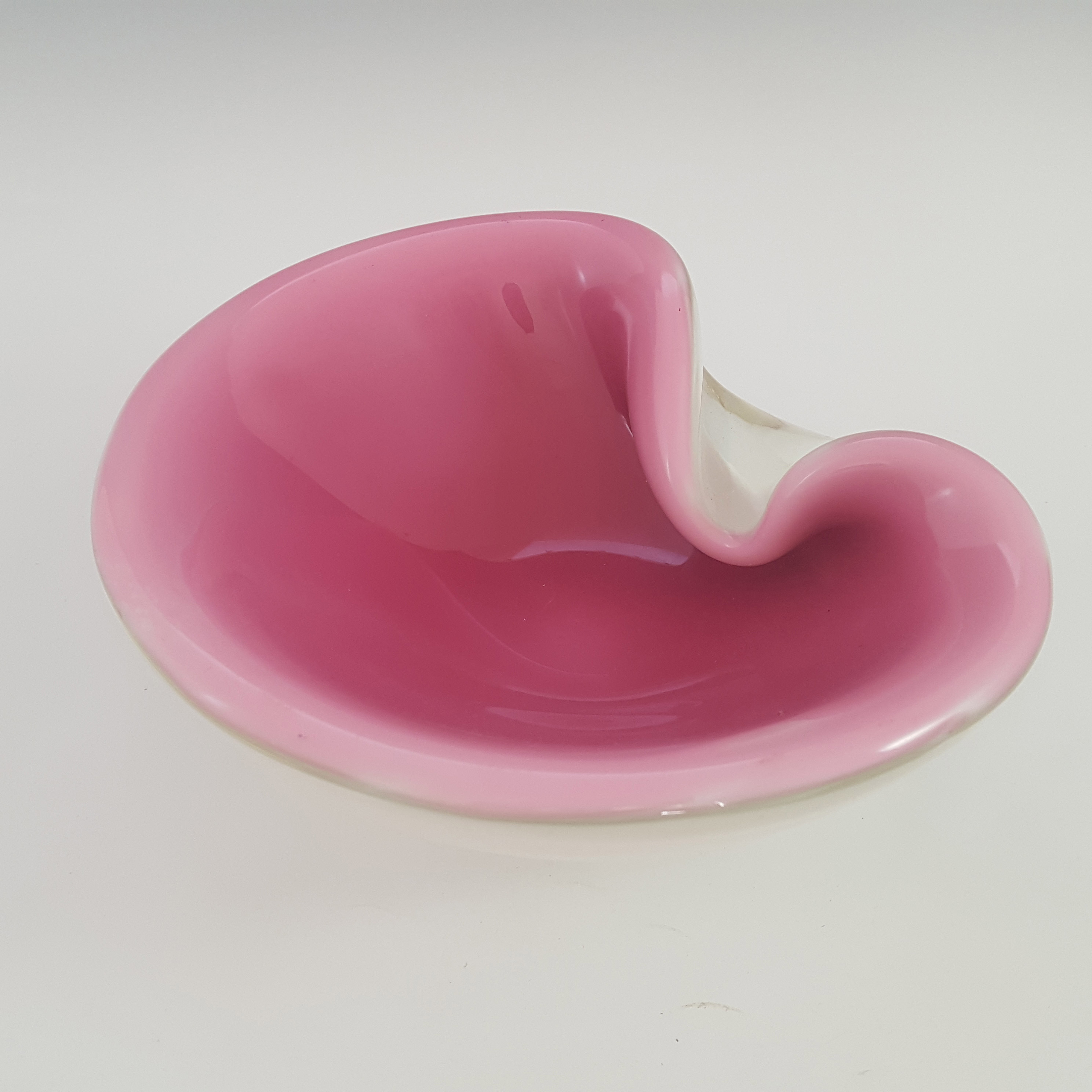 (image for) Murano Vintage Pink & White Biomorphic Glass Ashtray Bowl - Click Image to Close