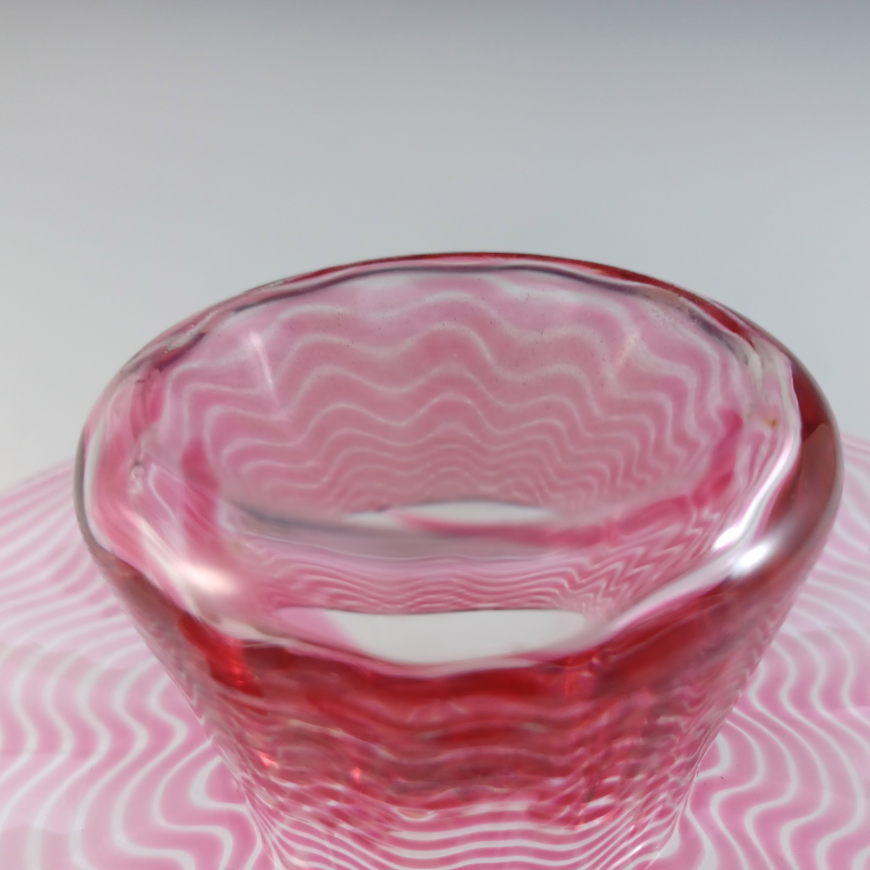 (image for) Stevens + Williams / Royal Brierley Pink Glass Trailed Posy Bowl - Click Image to Close