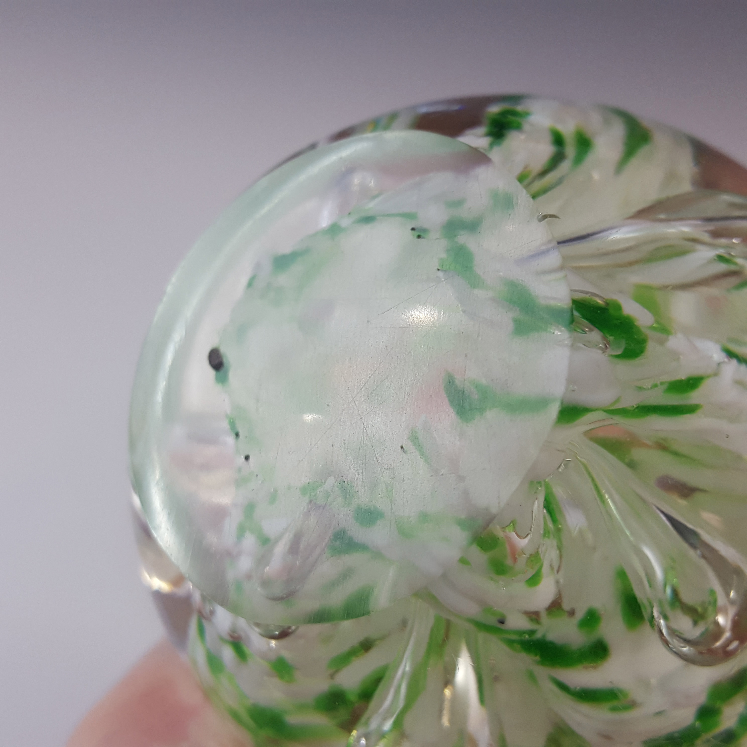 Chinese Green & White Speckled Glass Bubble Egg Paperweight - Click Image to Close