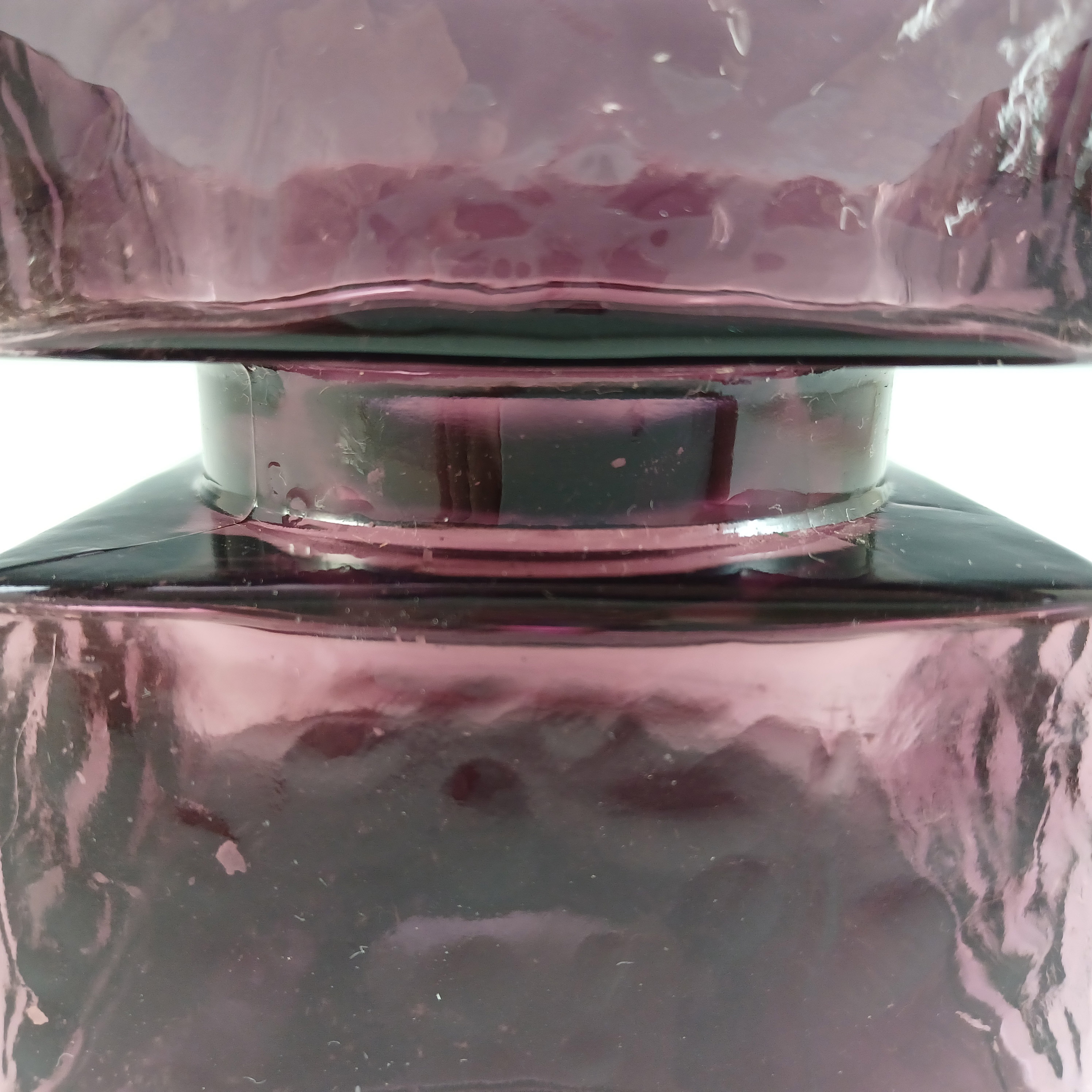 (image for) Riihimaki 'Pala' Riihimaen Lasi Purple Glass Vase by Helena Tynell - Click Image to Close
