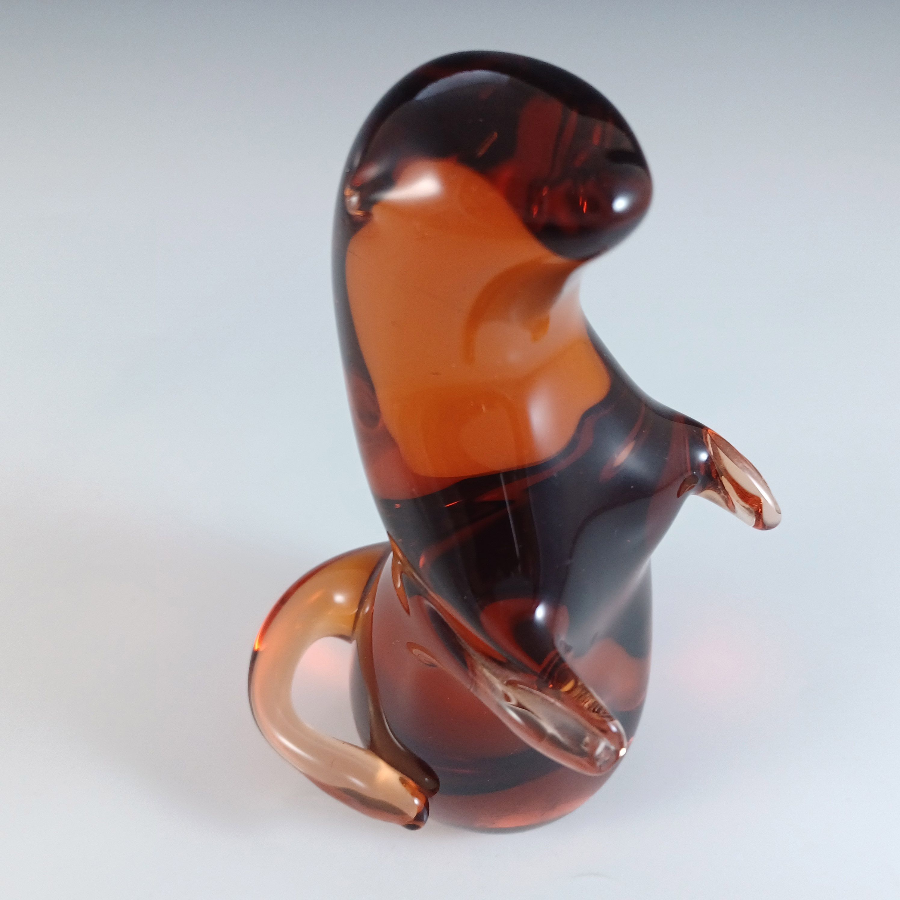(image for) Wedgwood Topaz / Amber Glass Otter Paperweight RSW416 - Marked - Click Image to Close