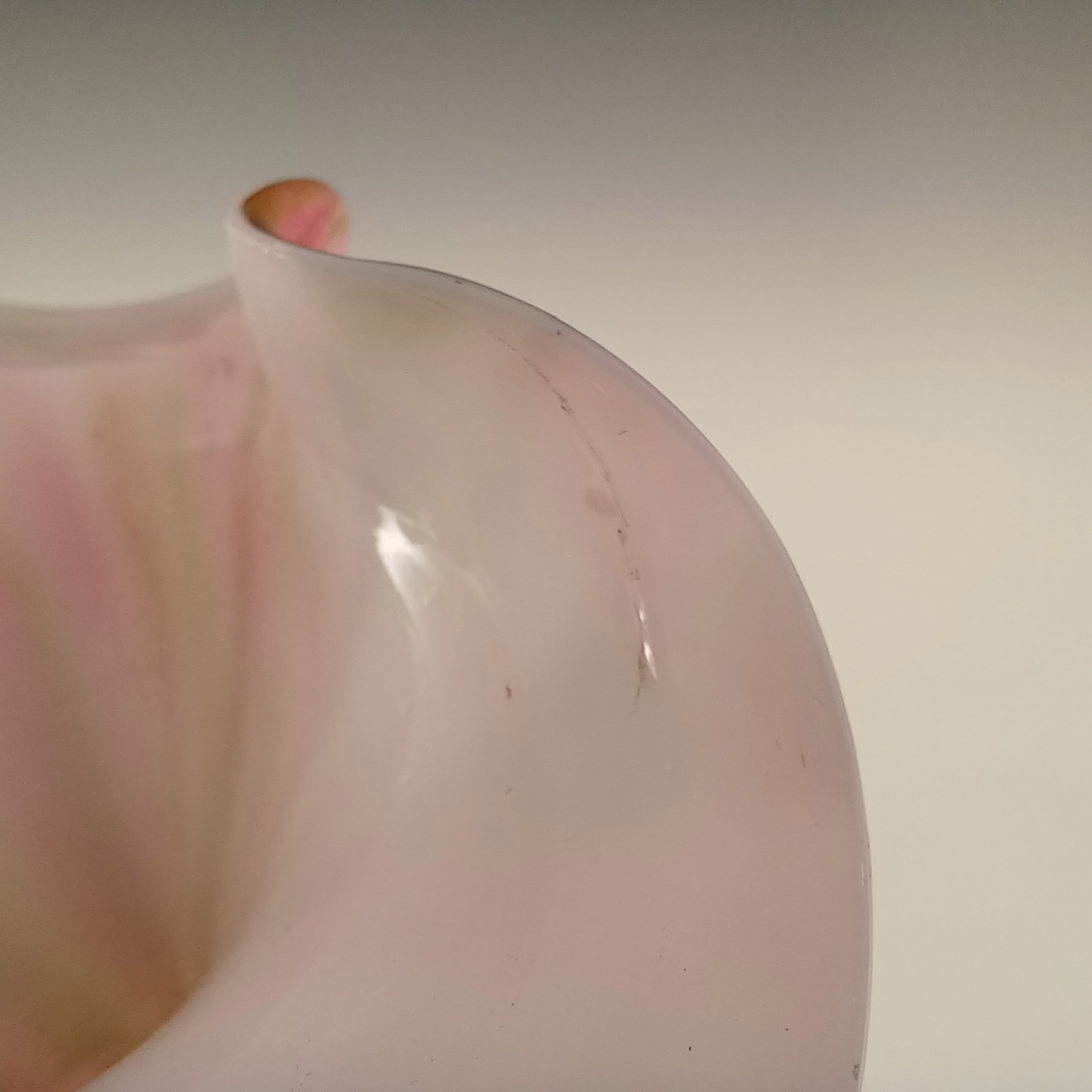 Welz Czech / Bohemian Pink & Green Aventurine Spatter Glass Vase - Click Image to Close