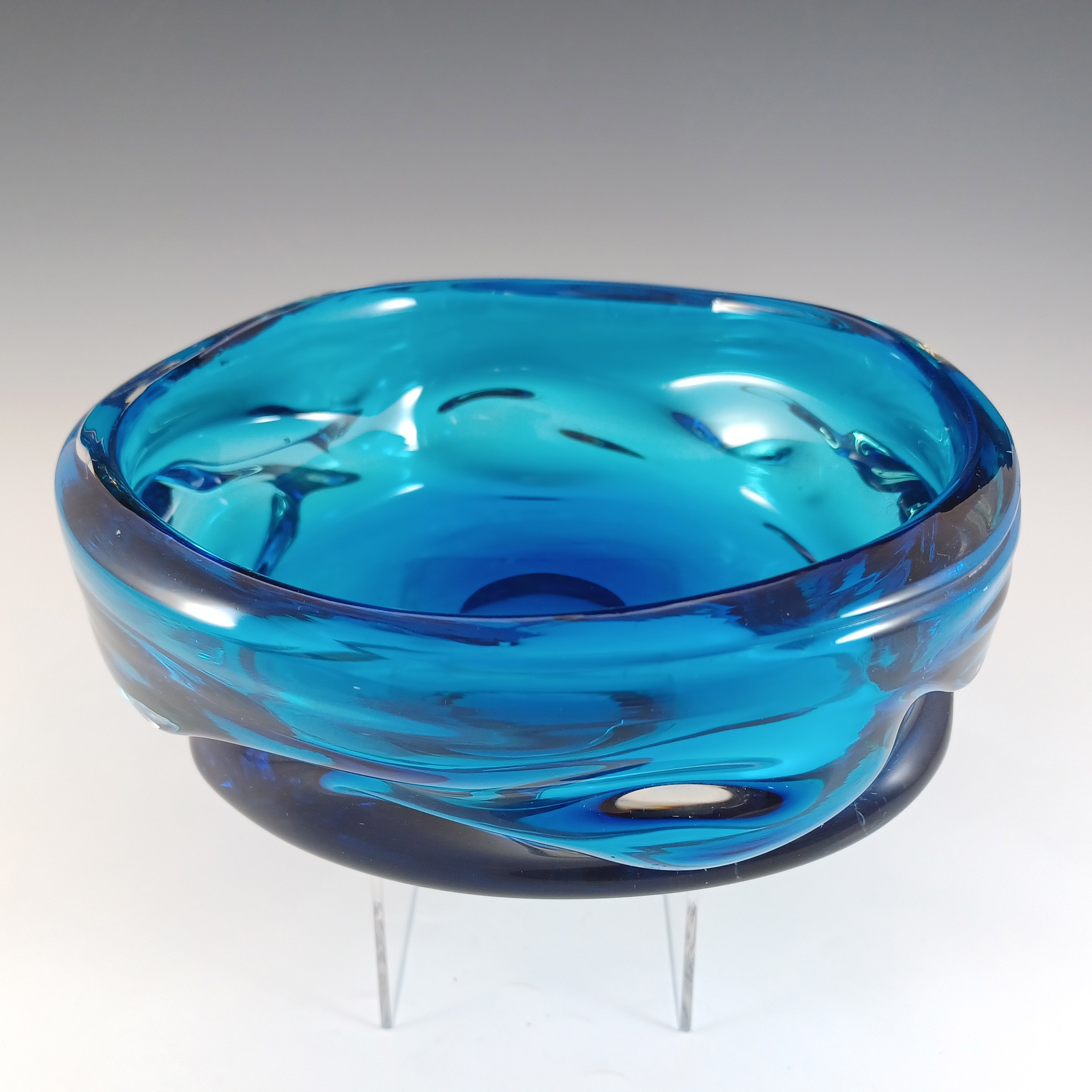 Whitefriars #9614 Large Wilson/Dyer Blue Glass Knobbly Bowl - Click Image to Close