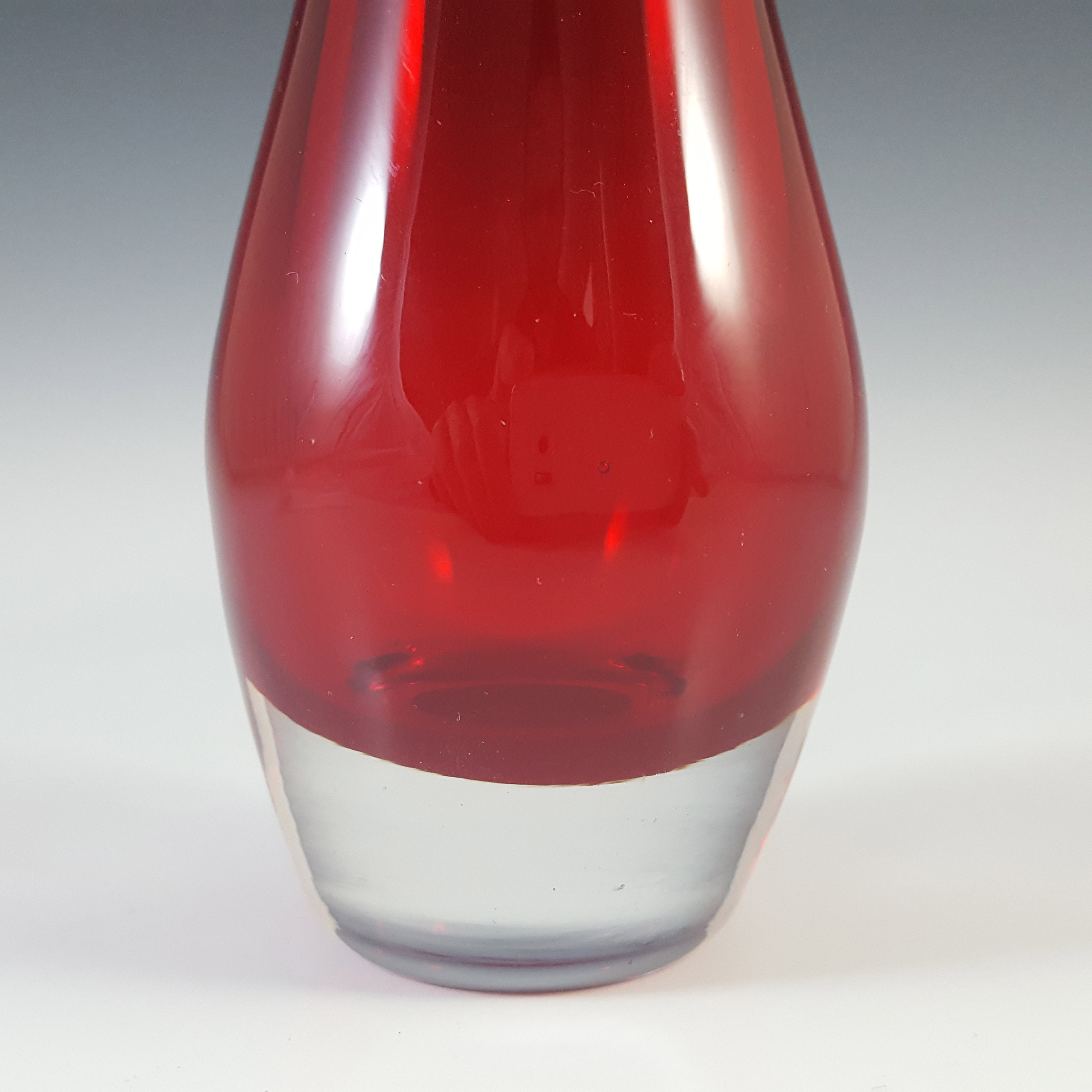 Whitefriars #9556 Baxter Ruby Red Glass 7.25" Beak Vase - Click Image to Close