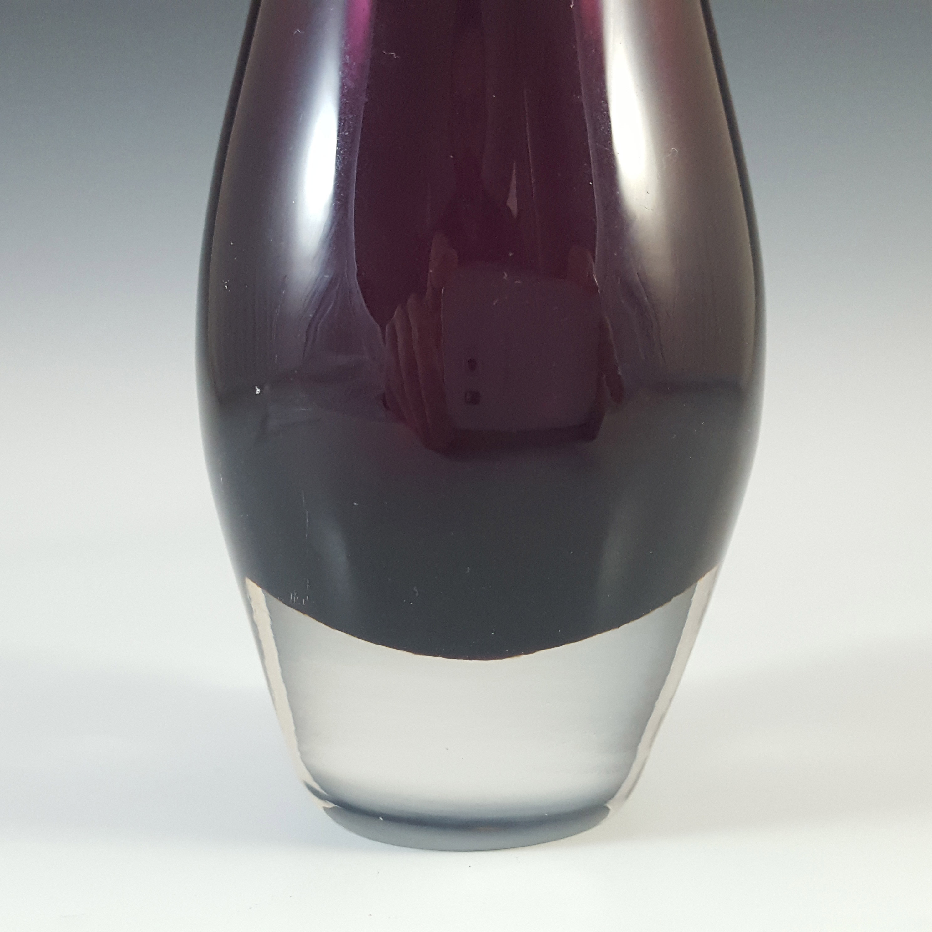 (image for) Whitefriars #9556 Aubergine Purple Cased Glass Beak Vase - Click Image to Close