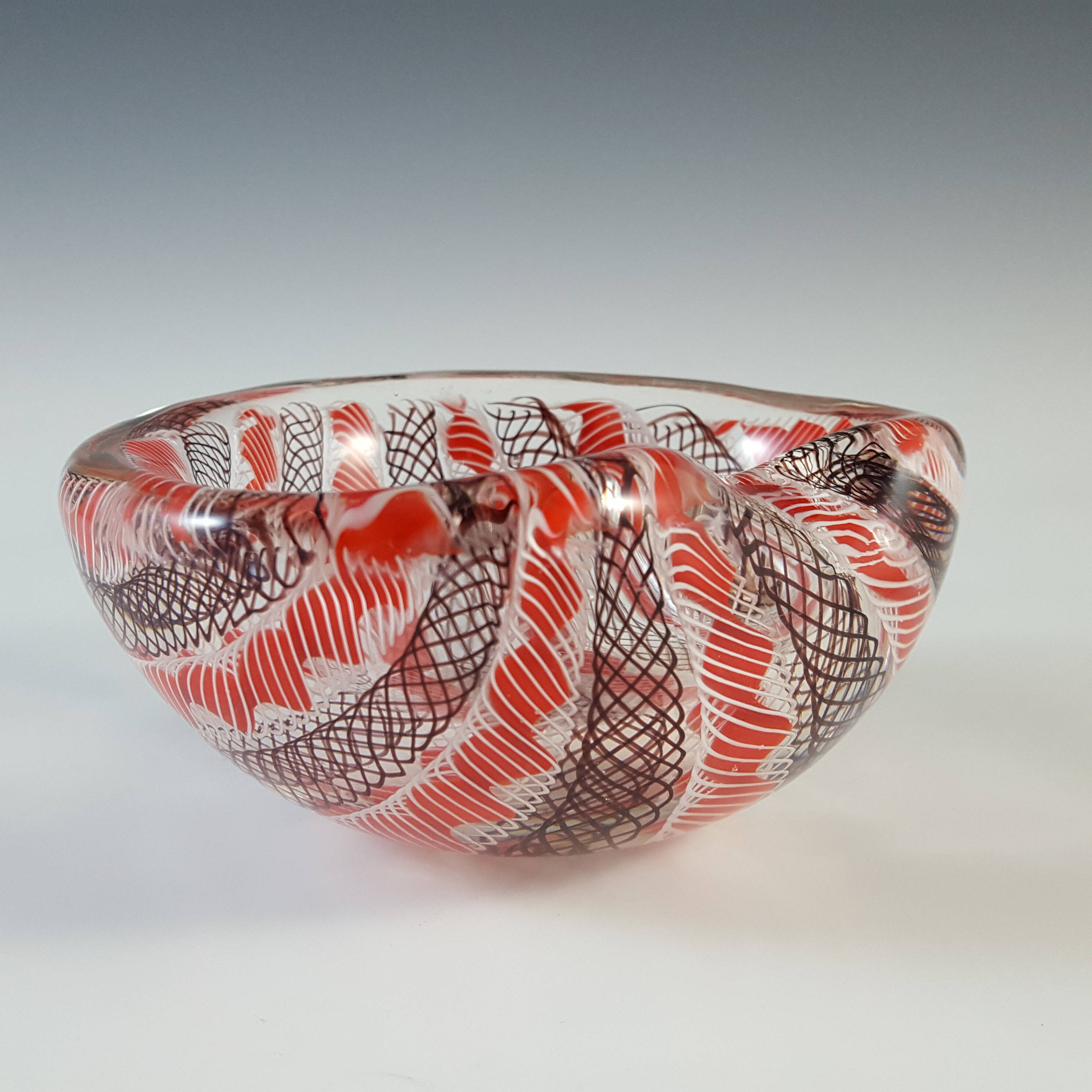 Archimede Seguso Murano Zanfirico Red, Black & White Glass Bowl - Click Image to Close